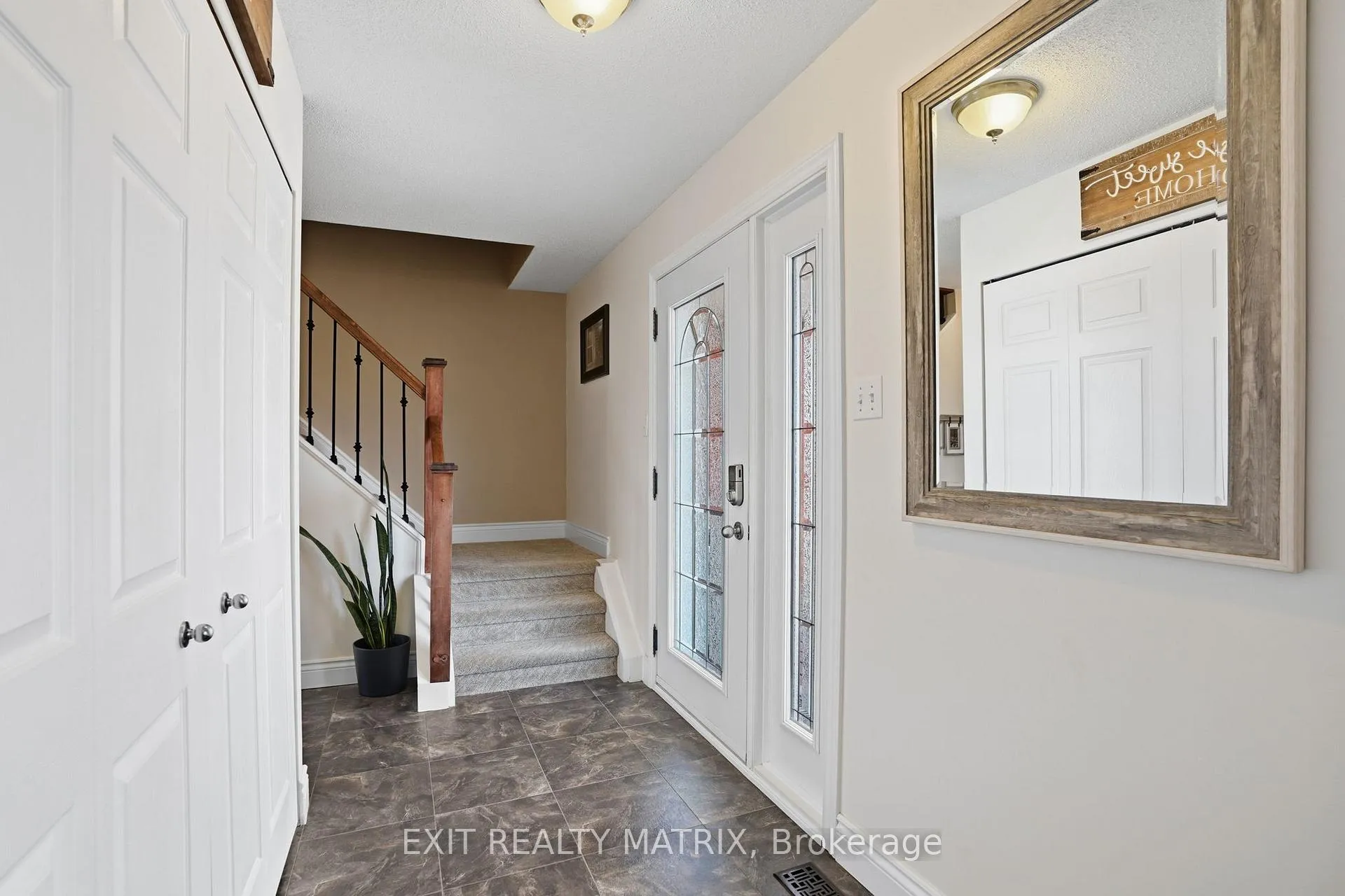 Photo 4 of 11 Promenade Boulevard, Russell, Embrun — HOMEH
