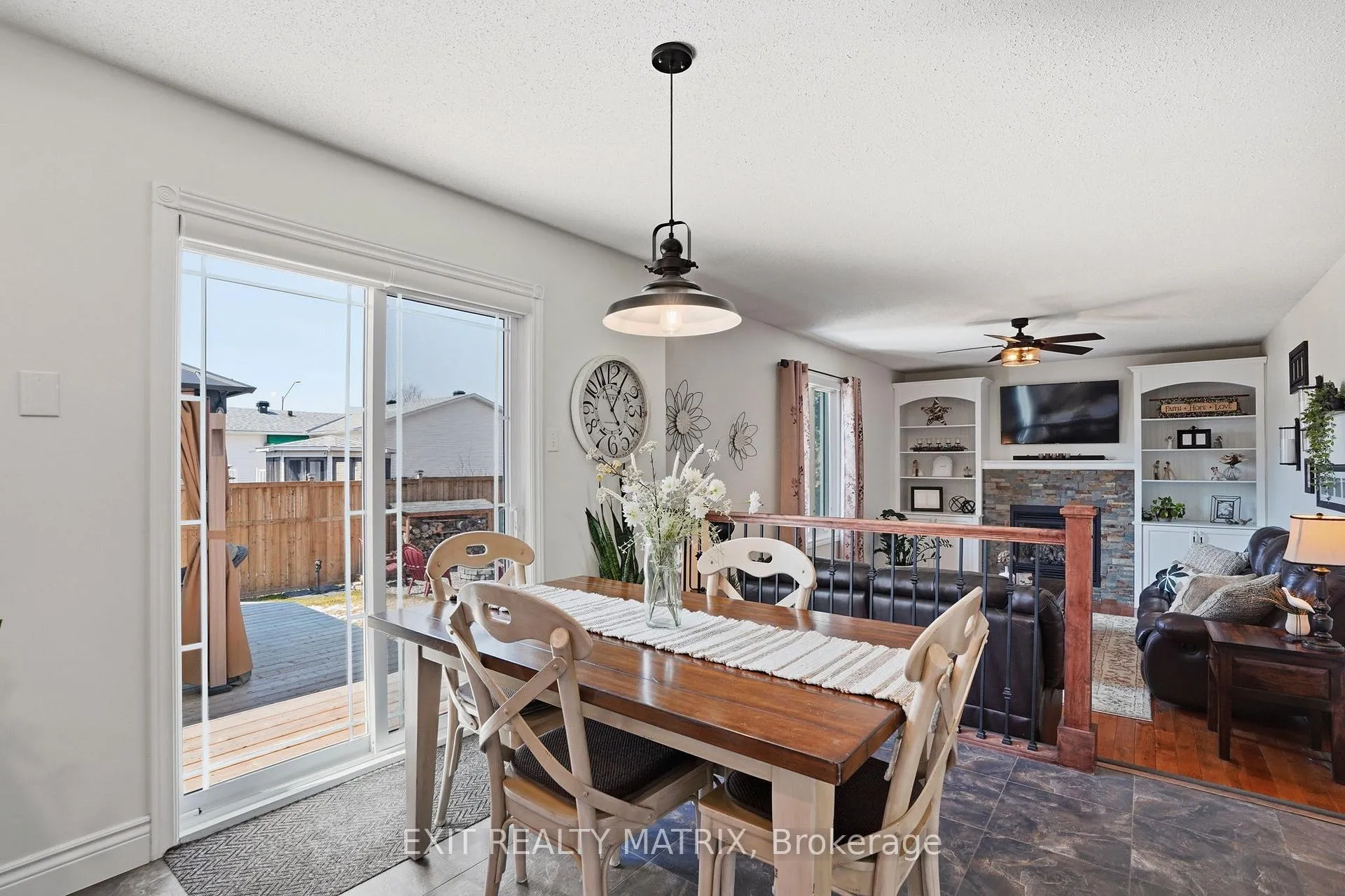Photo 14 of 11 Promenade Boulevard, Russell, Embrun — HOMEH