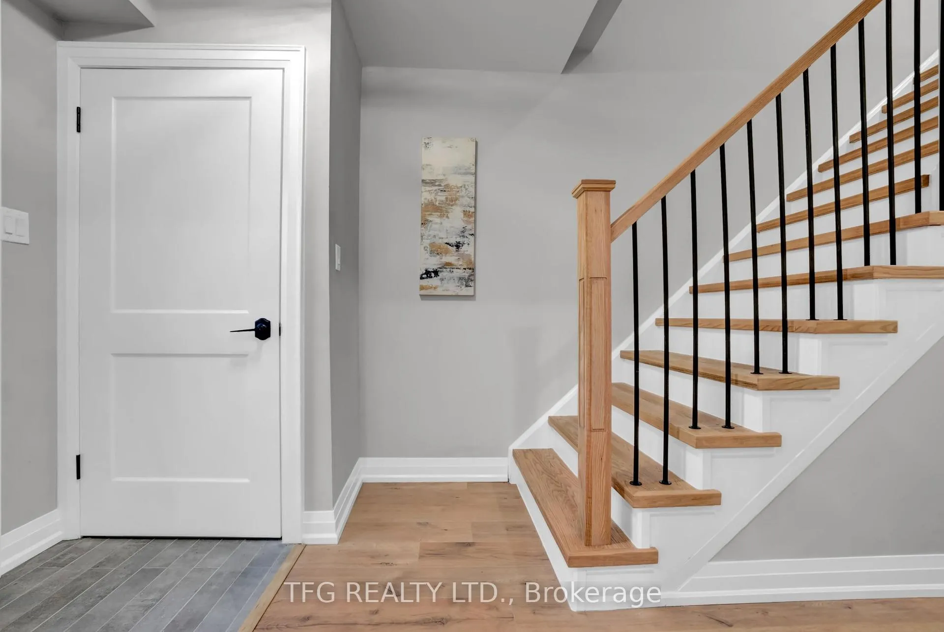 Photo 3 of 1125 Venus Crescent, Oshawa, Lakeview — HOMEH