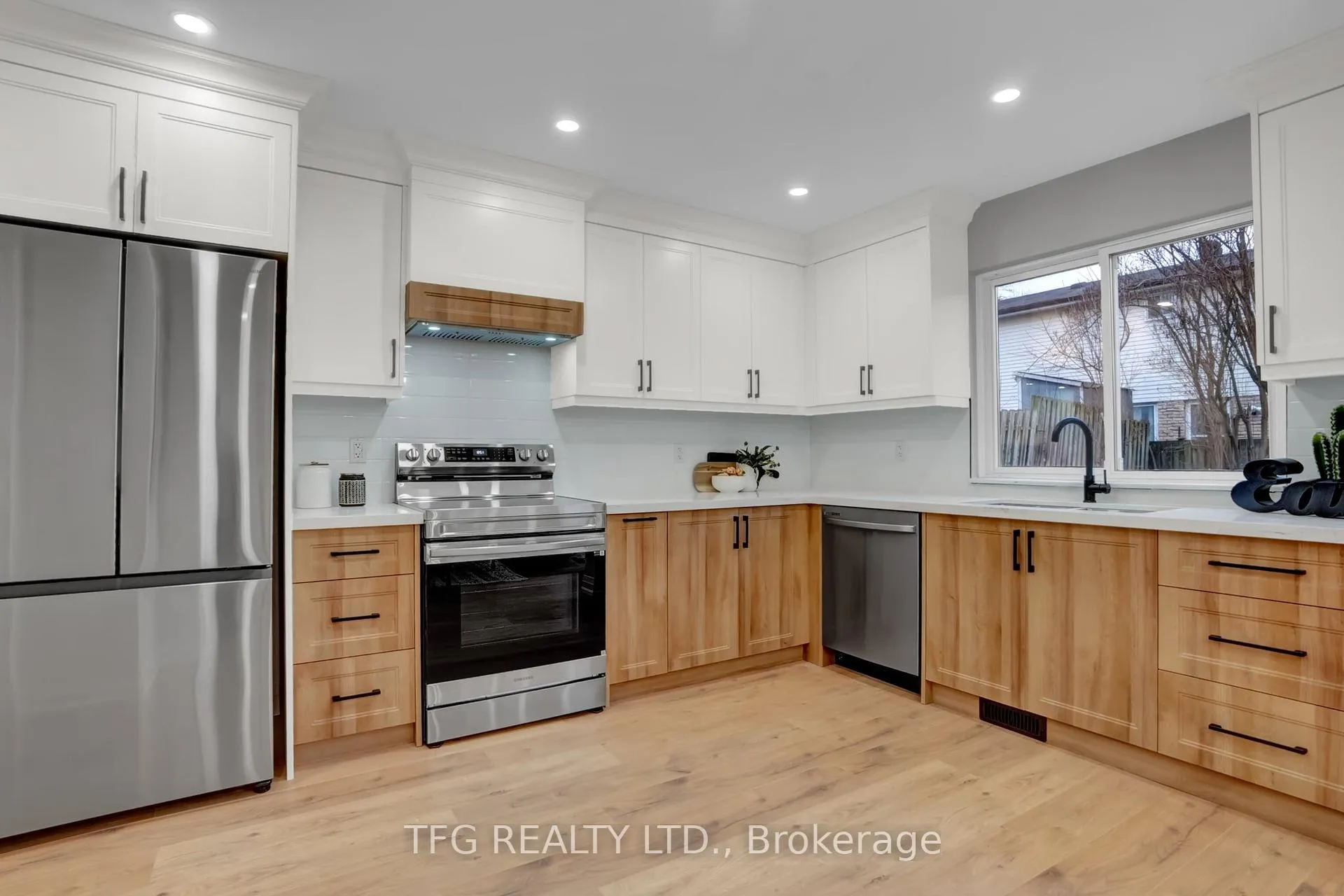 Photo 13 of 1125 Venus Crescent, Oshawa, Lakeview — HOMEH