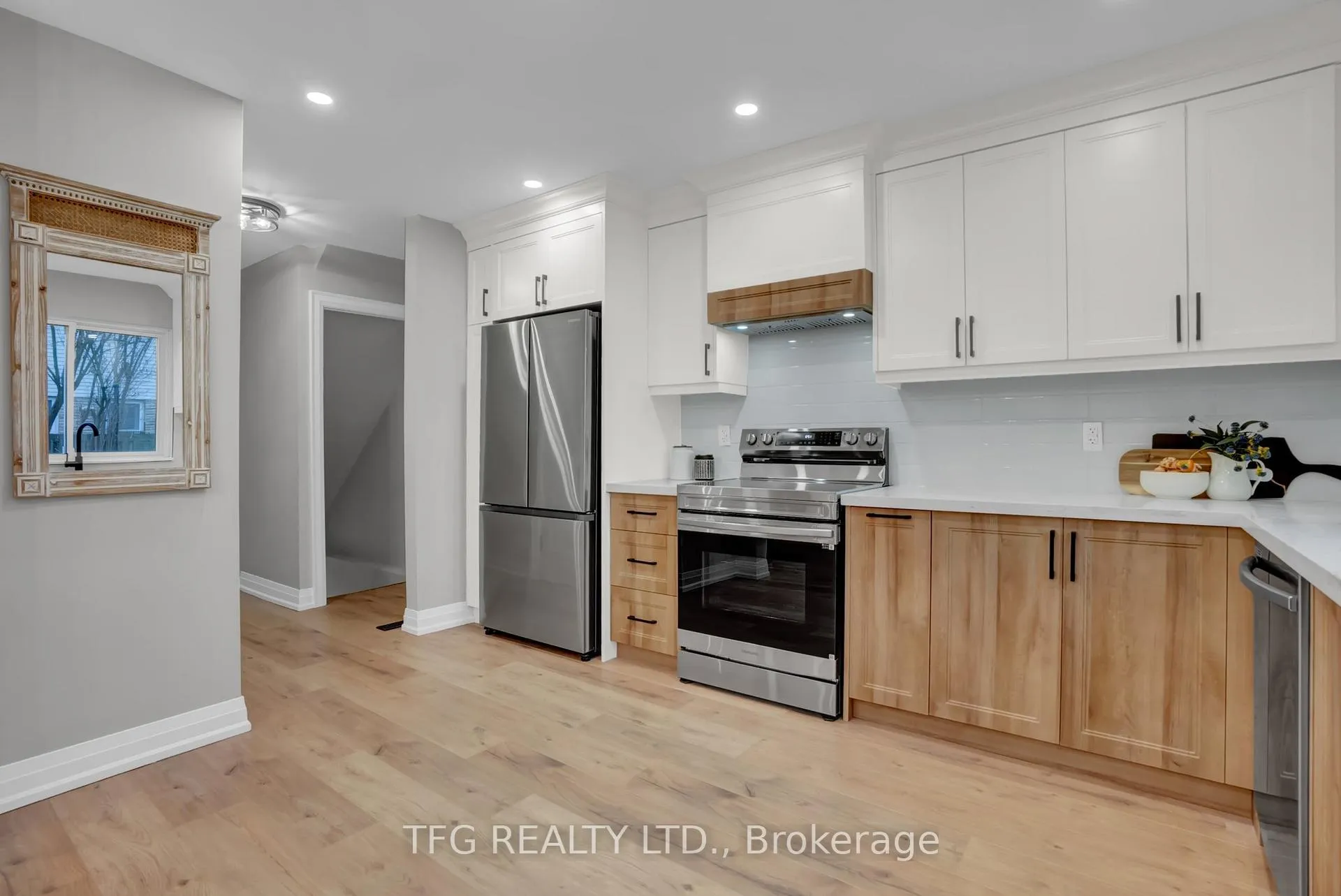 Photo 14 of 1125 Venus Crescent, Oshawa, Lakeview — HOMEH