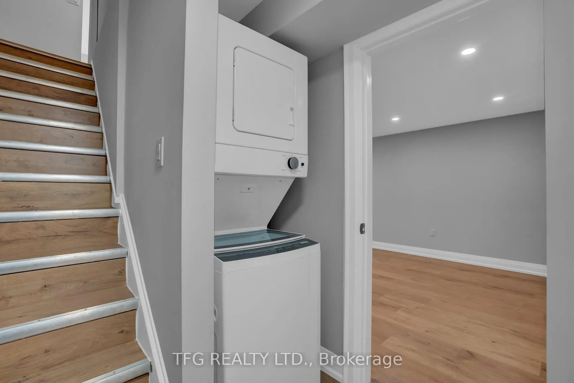 Photo 27 of 1125 Venus Crescent, Oshawa, Lakeview — HOMEH
