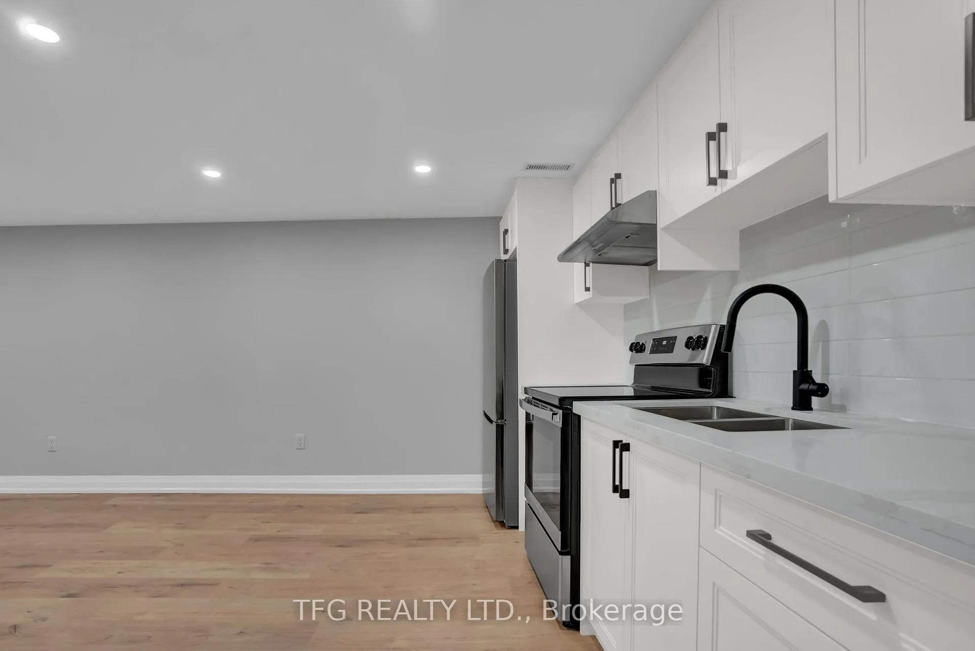 Photo 29 of 1125 Venus Crescent, Oshawa, Lakeview — HOMEH