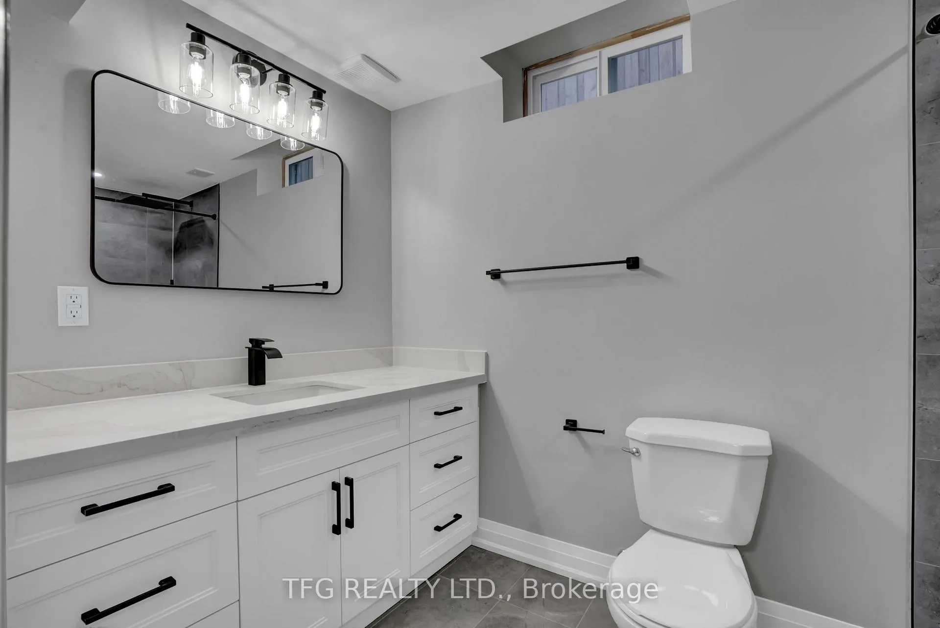 Photo 35 of 1125 Venus Crescent, Oshawa, Lakeview — HOMEH
