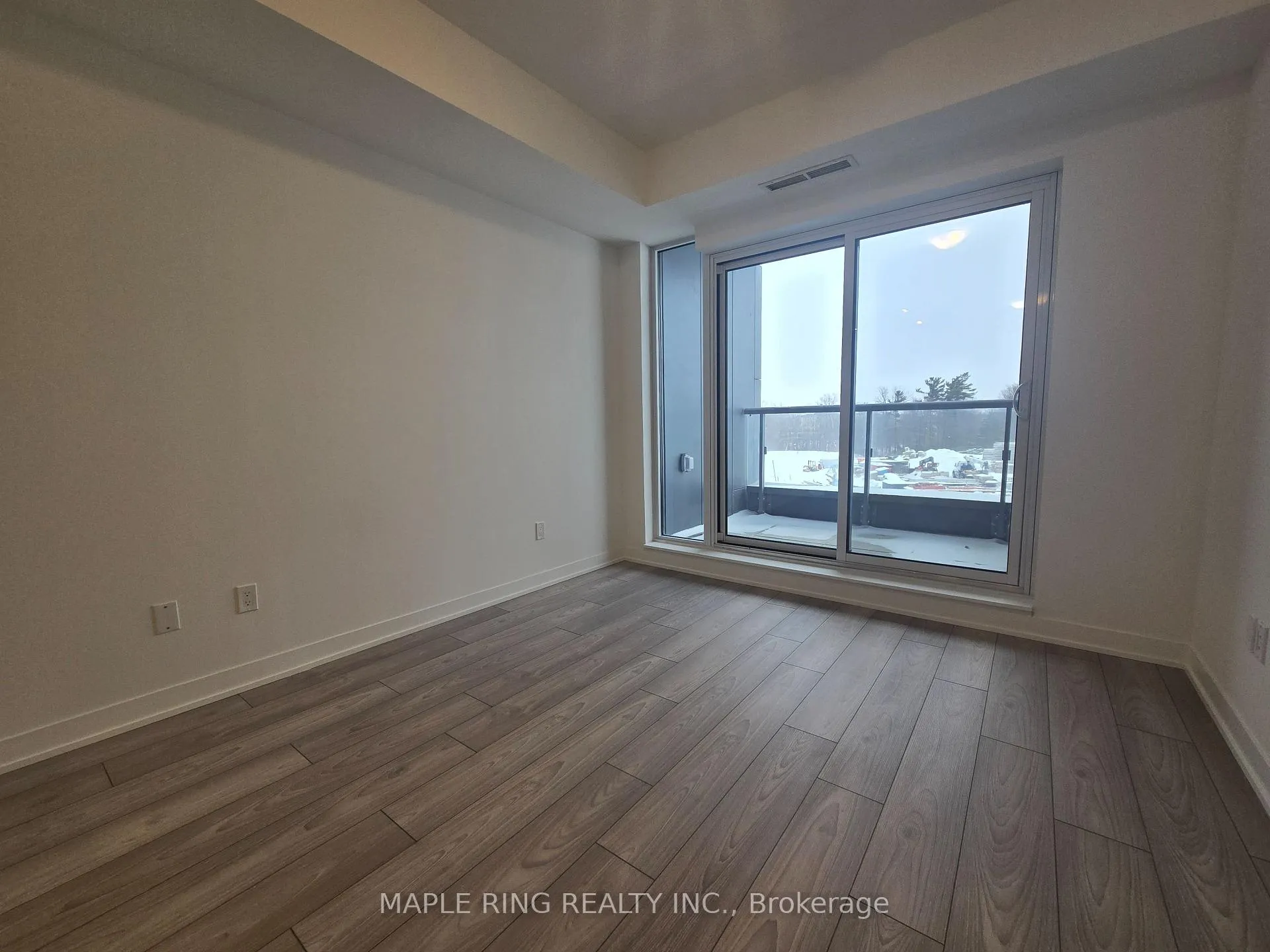 Photo 7 of Unit 309, 474 Caldari Road, Vaughan, Concord — HOMEH