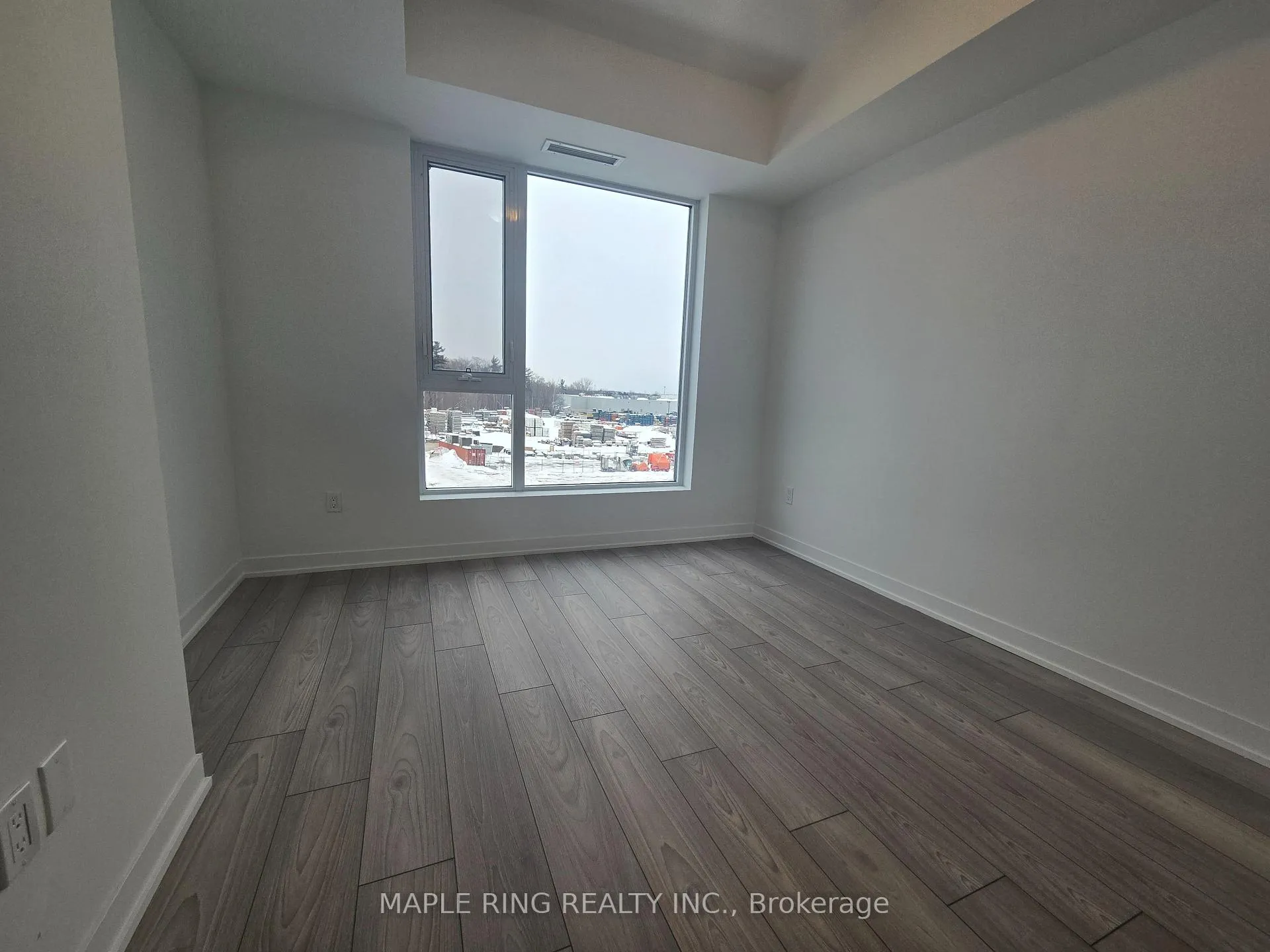 Photo 9 of Unit 309, 474 Caldari Road, Vaughan, Concord — HOMEH