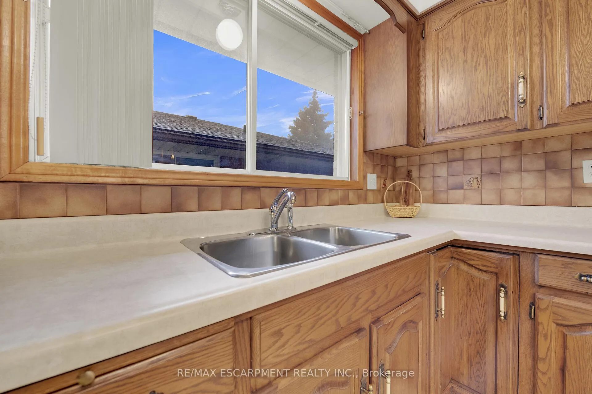 Photo 7 of 51 Morgan Road, Hamilton, Gilbert — HOMEH