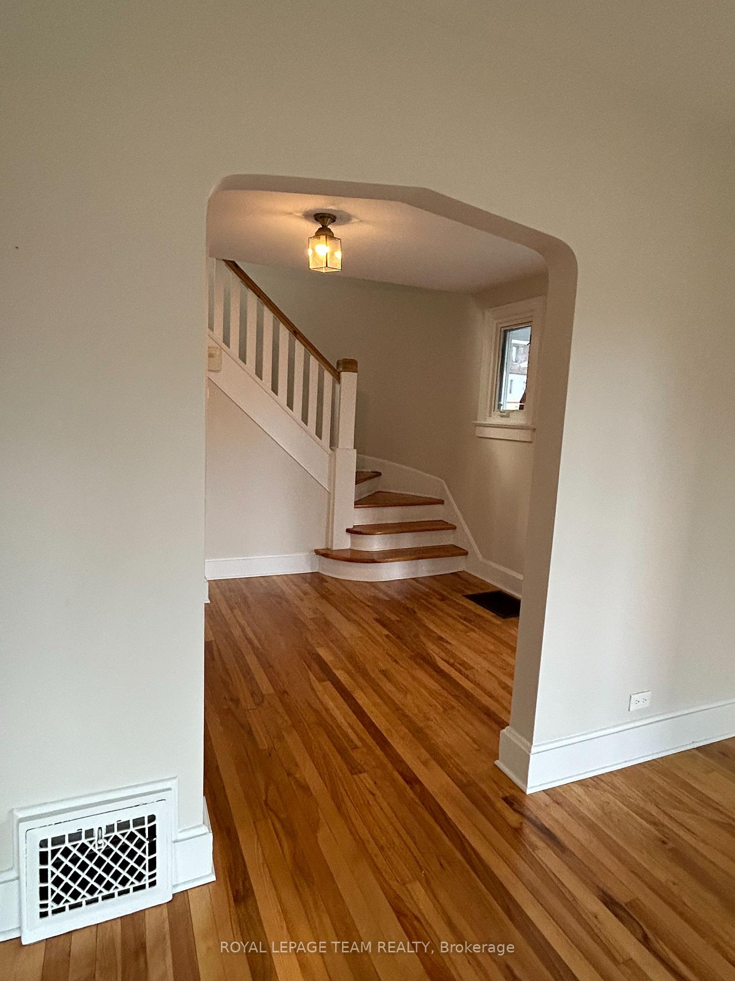 Photo 5 of 24 Glengarry Road, Ottawa, Ottawa East — HOMEH