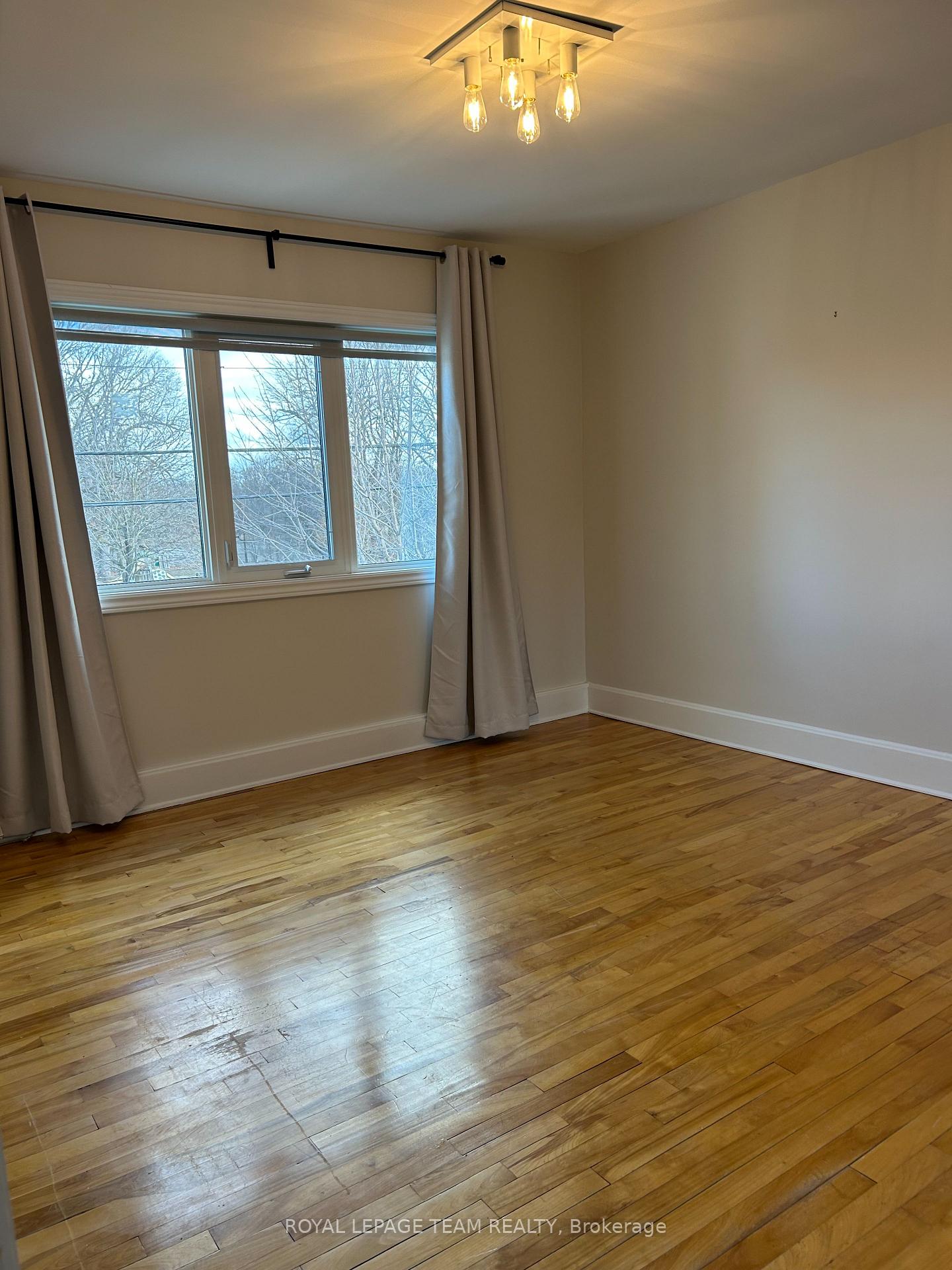 Photo 25 of 24 Glengarry Road, Ottawa, Ottawa East — HOMEH