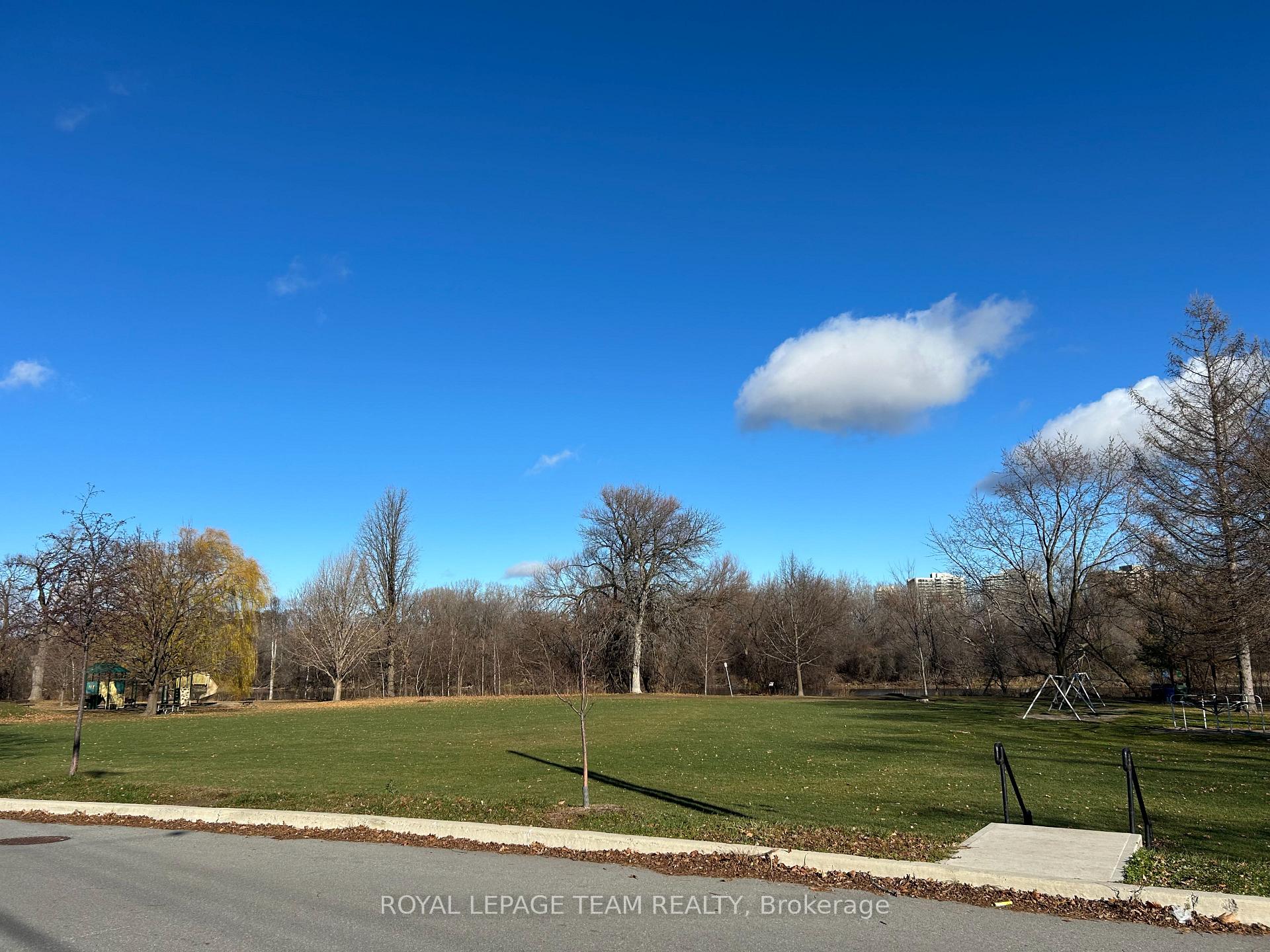 Photo 33 of 24 Glengarry Road, Ottawa, Ottawa East — HOMEH