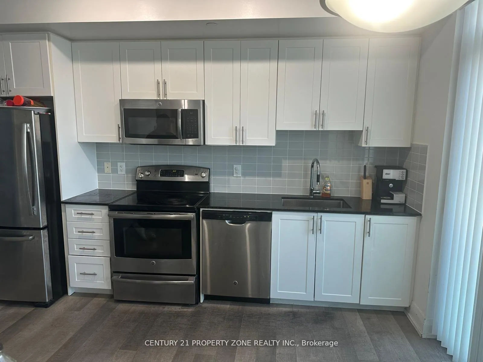 Photo 6 of Unit 1502, 7167 Yonge Street, Markham, Thornhill — HOMEH