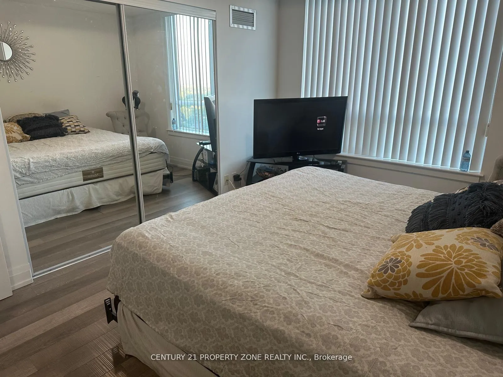Photo 8 of Unit 1502, 7167 Yonge Street, Markham, Thornhill — HOMEH