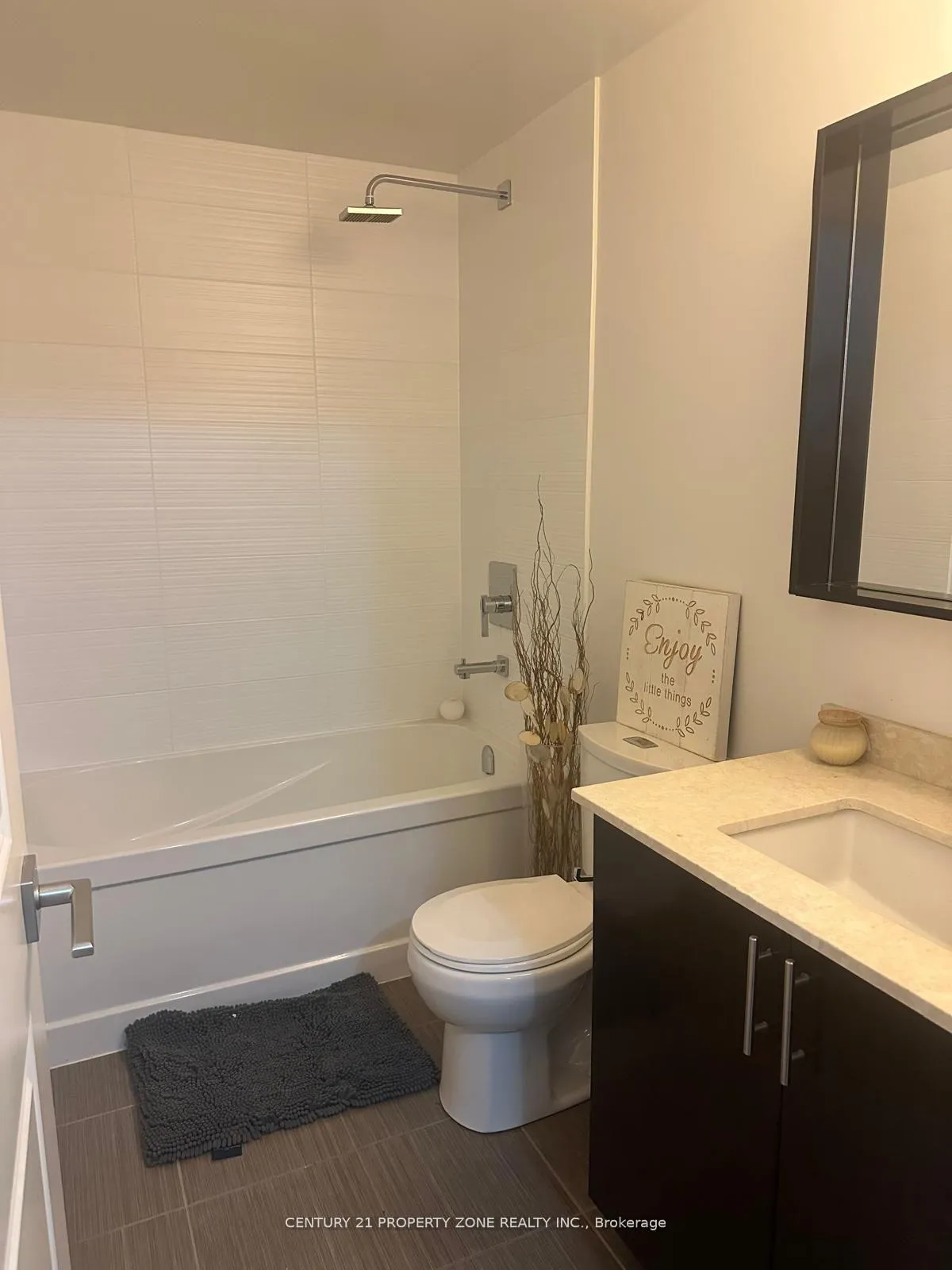 Photo 13 of Unit 1502, 7167 Yonge Street, Markham, Thornhill — HOMEH