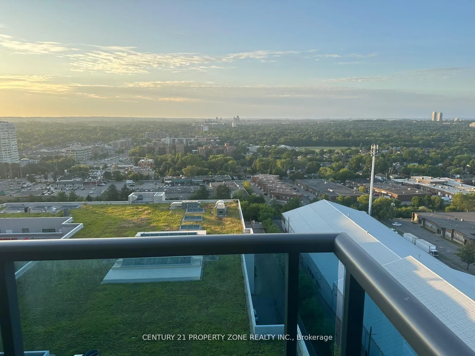 Photo 18 of Unit 1502, 7167 Yonge Street, Markham, Thornhill — HOMEH