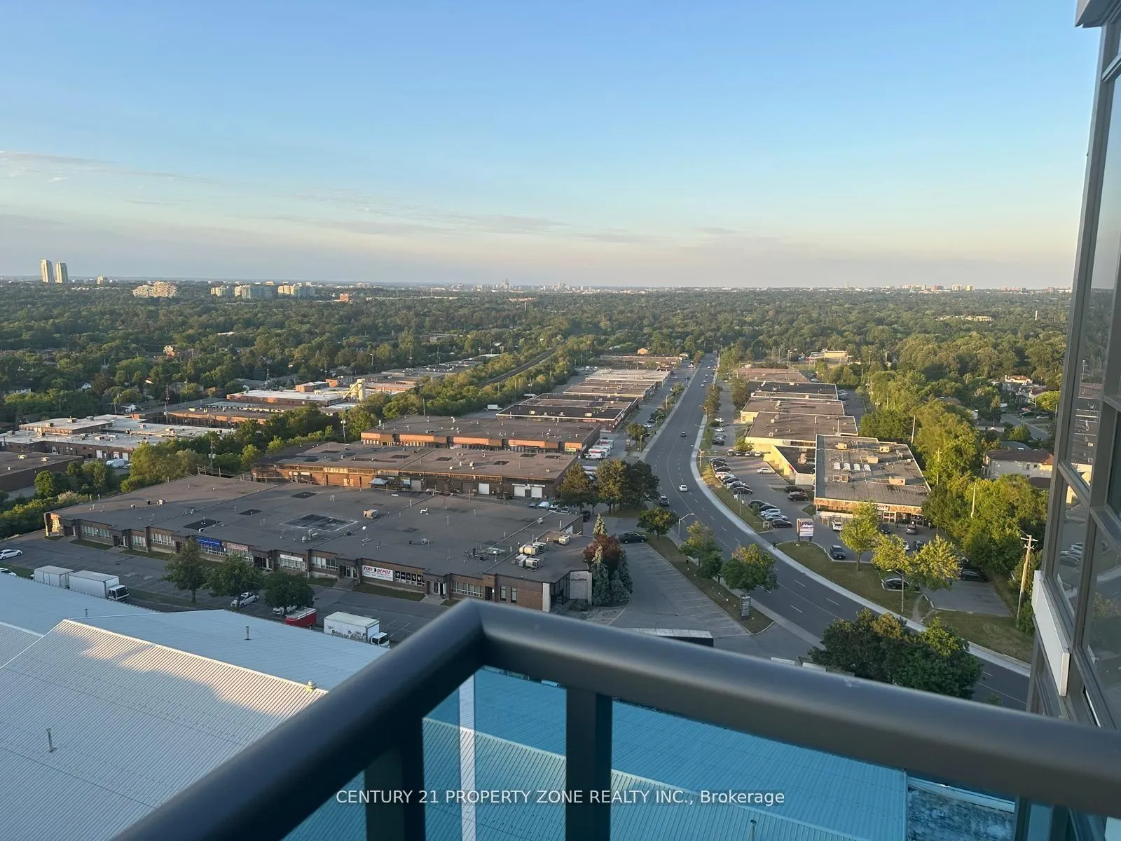 Photo 19 of Unit 1502, 7167 Yonge Street, Markham, Thornhill — HOMEH