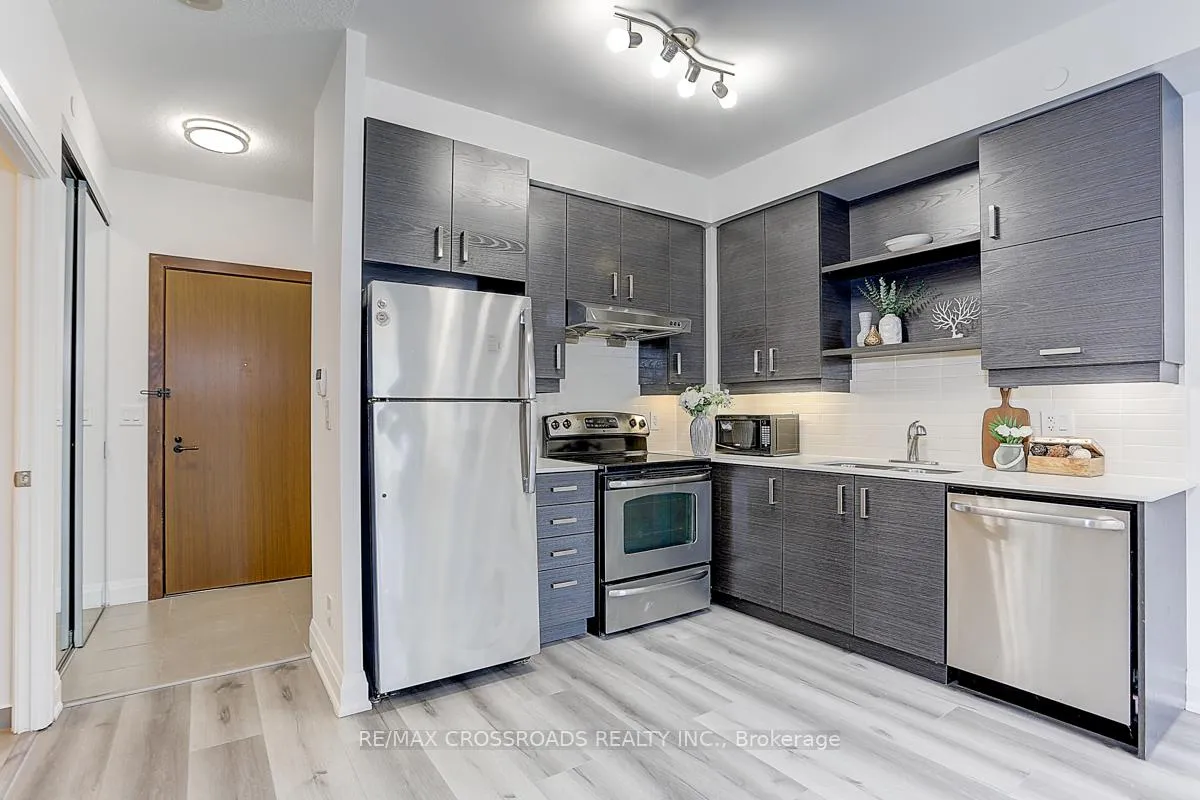 Photo 10 of Unit 310, 8228 Birchmount Road, Markham, Unionville — HOMEH
