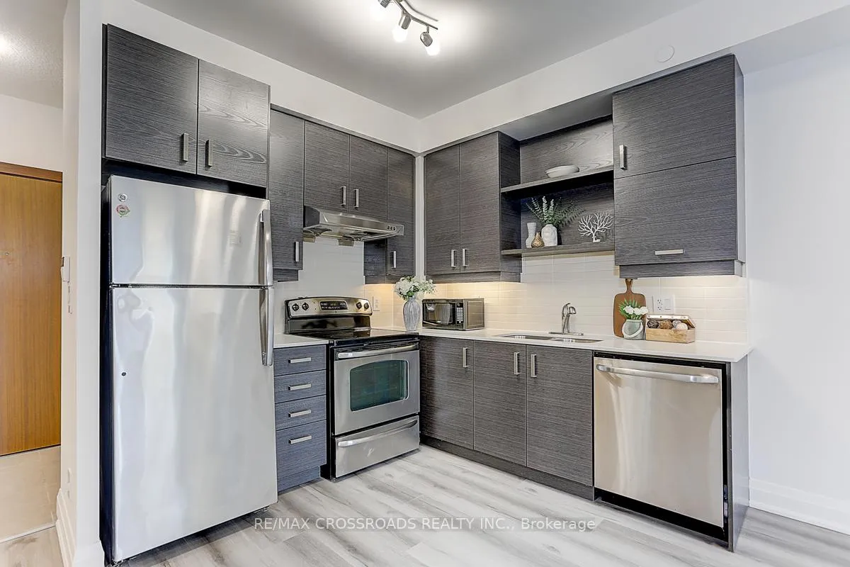 Photo 11 of Unit 310, 8228 Birchmount Road, Markham, Unionville — HOMEH