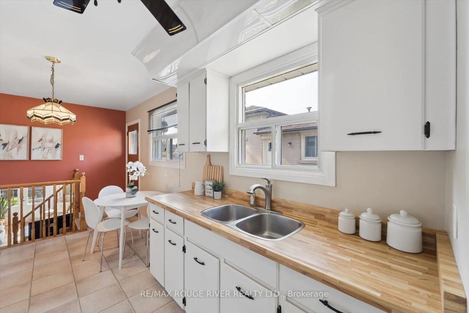 Photo 16 of 672 Pleasant Street, Pickering, Bay Ridges — HOMEH