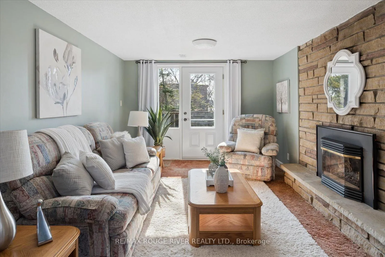 Photo 20 of 672 Pleasant Street, Pickering, Bay Ridges — HOMEH