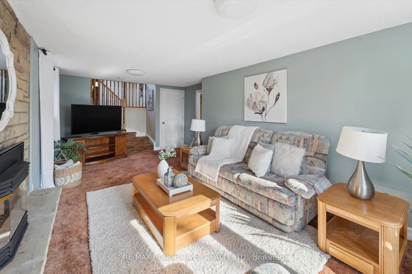 Photo 22 of 672 Pleasant Street, Pickering, Bay Ridges — HOMEH