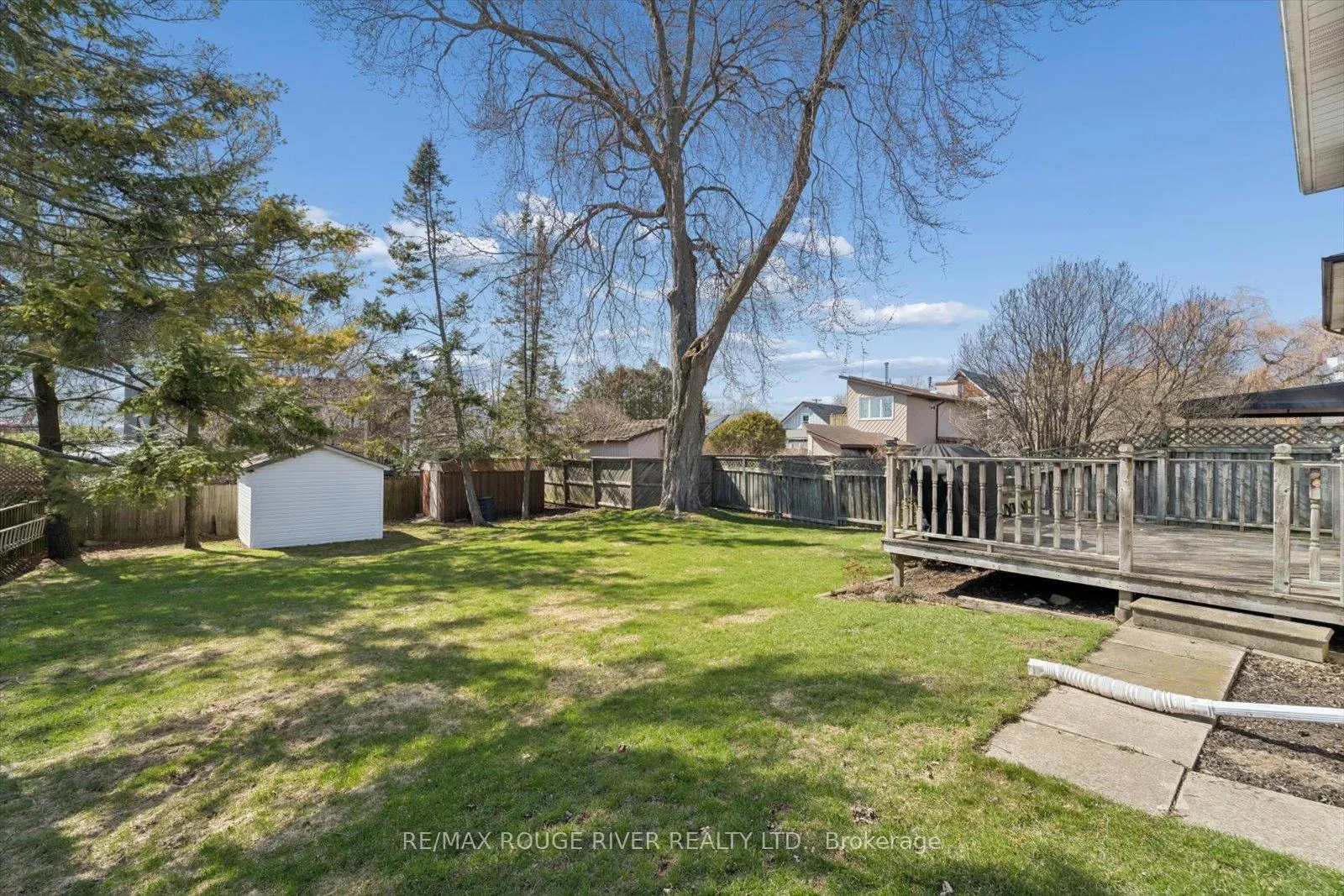 Photo 33 of 672 Pleasant Street, Pickering, Bay Ridges — HOMEH