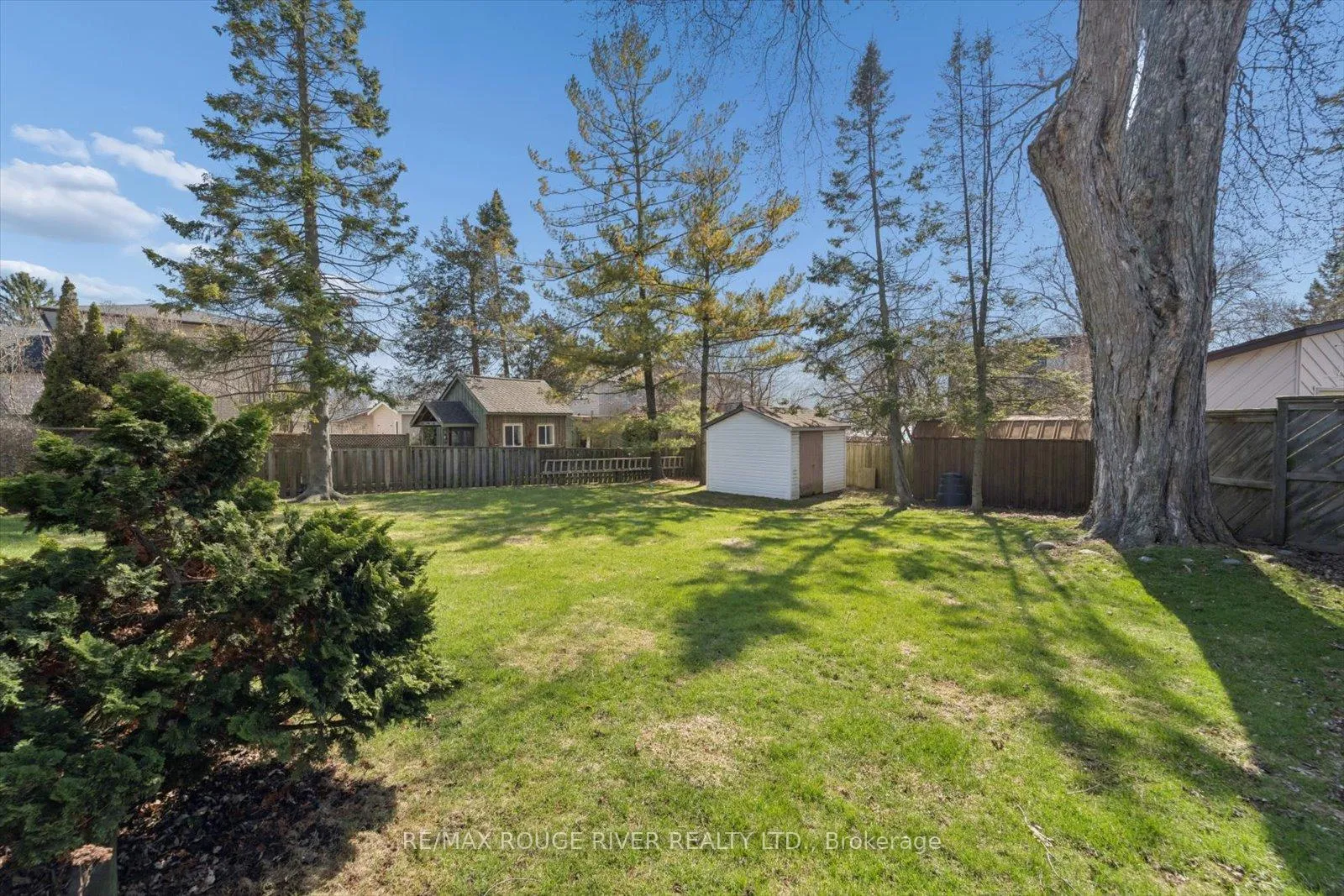 Photo 35 of 672 Pleasant Street, Pickering, Bay Ridges — HOMEH