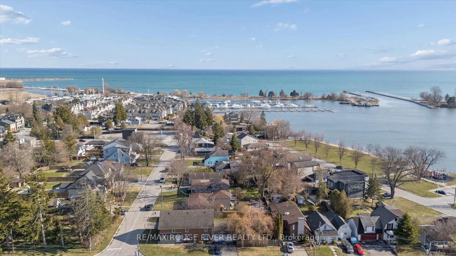 Photo 40 of 672 Pleasant Street, Pickering, Bay Ridges — HOMEH