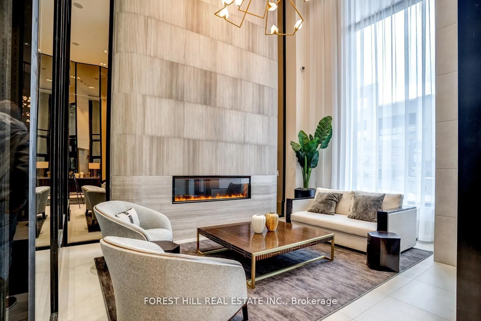 Photo 3 of Unit 920, 2020 Bathurst Street, Toronto, Humewood-Cedarvale — HOMEH