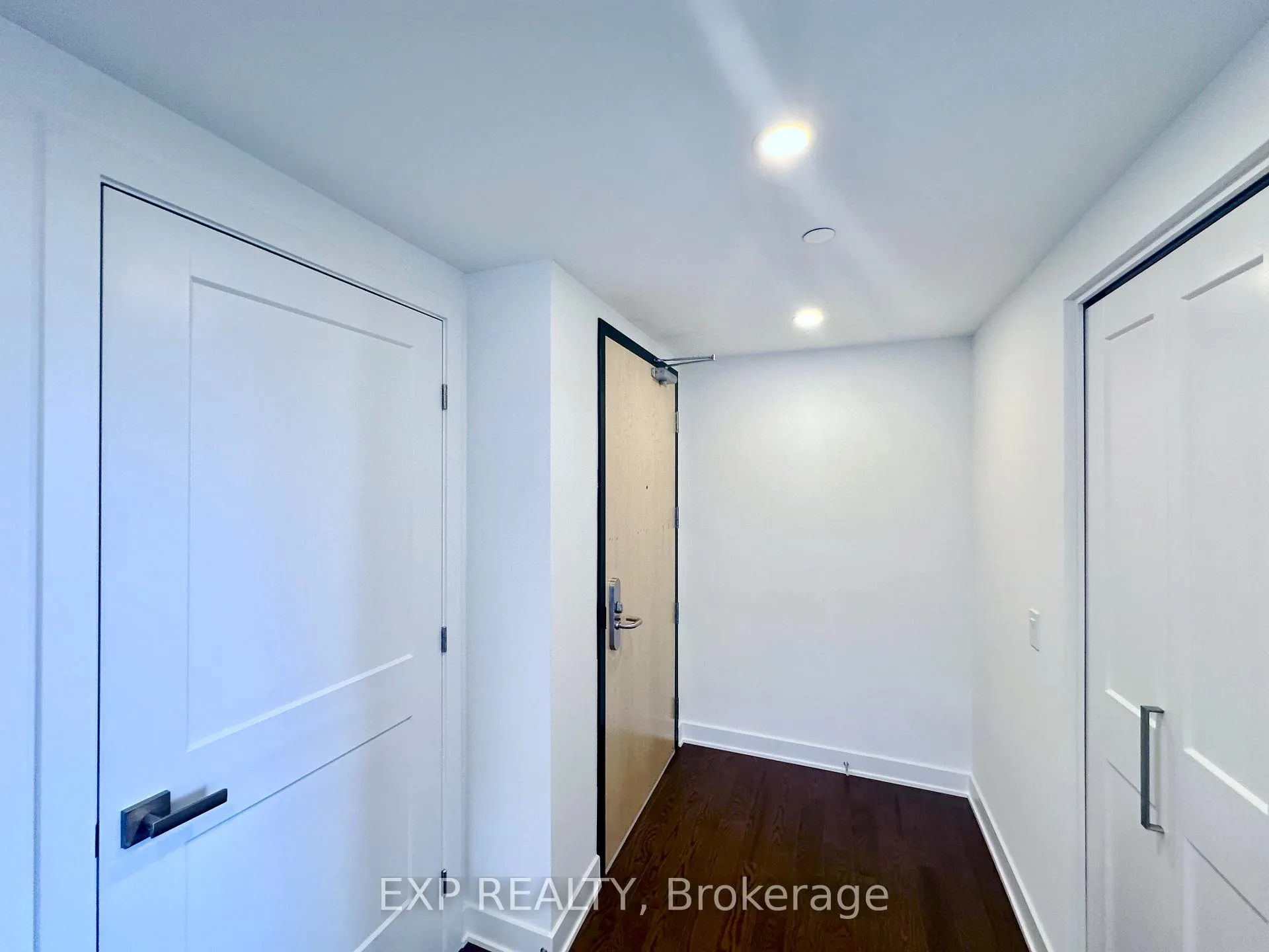 Photo 4 of Unit 1301, 340 Queen Street, Ottawa, Ottawa Centre — HOMEH
