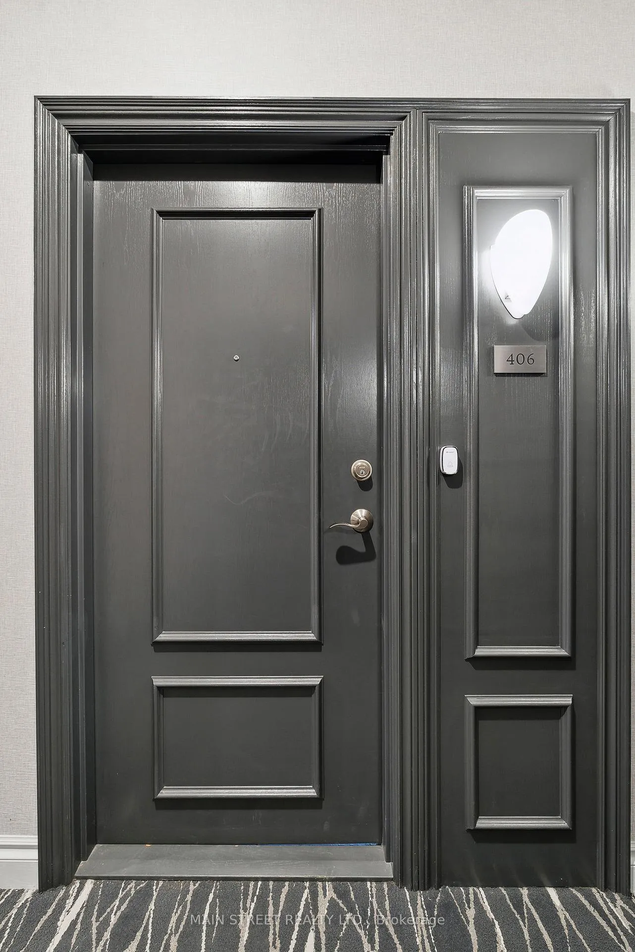 Photo 3 of Unit 406, 37 Ellen Street, Barrie, Lakeshore — HOMEH