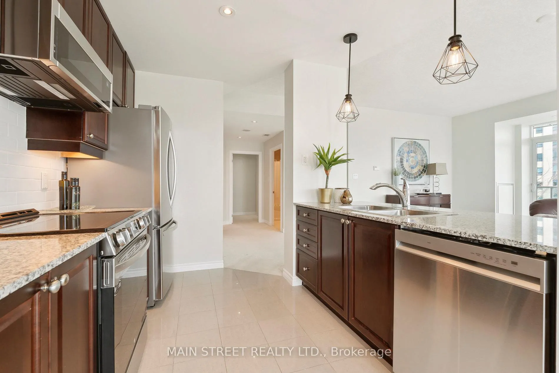 Photo 9 of Unit 406, 37 Ellen Street, Barrie, Lakeshore — HOMEH