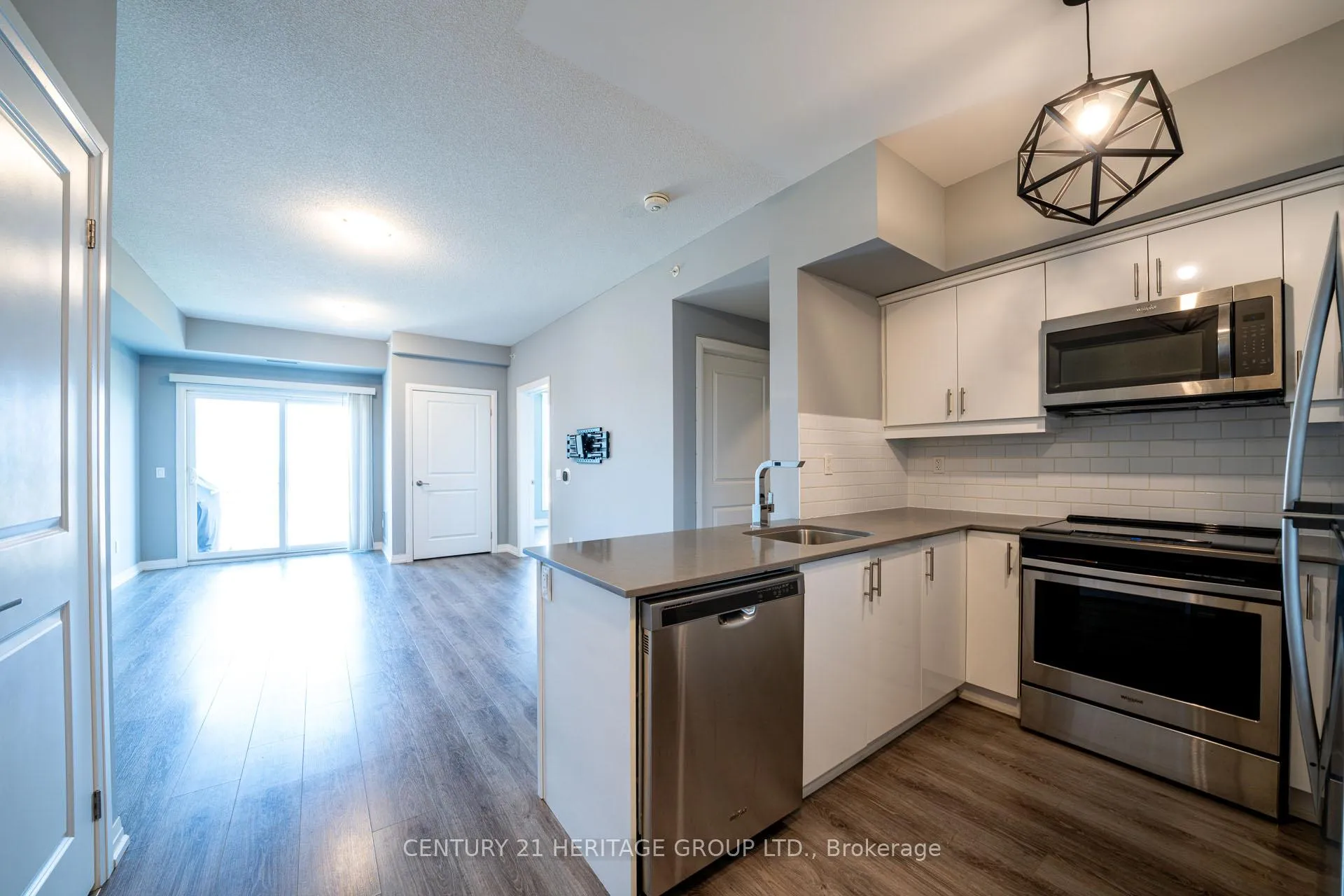 Photo 6 of Unit 607, 295 Cundles Road, Barrie, Alliance — HOMEH