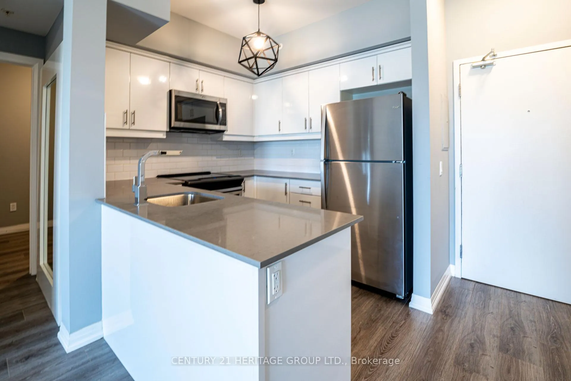 Photo 8 of Unit 607, 295 Cundles Road, Barrie, Alliance — HOMEH
