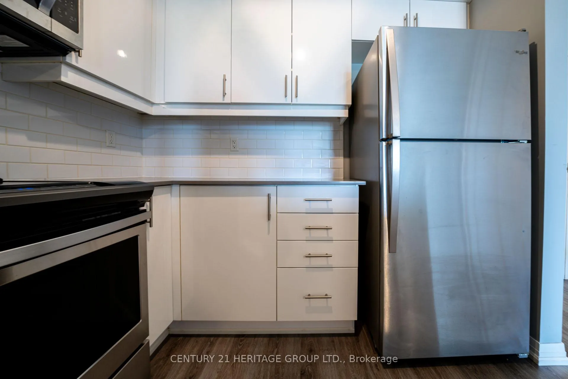 Photo 9 of Unit 607, 295 Cundles Road, Barrie, Alliance — HOMEH