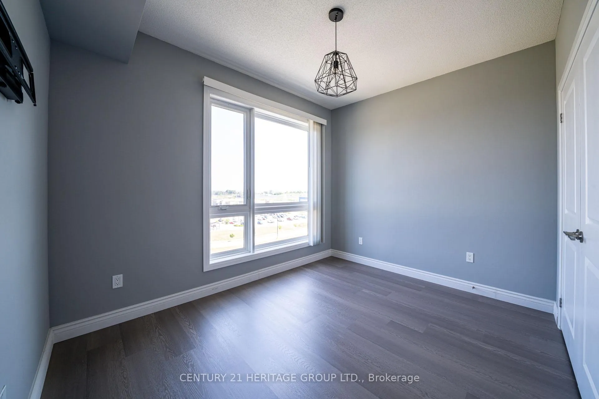 Photo 13 of Unit 607, 295 Cundles Road, Barrie, Alliance — HOMEH