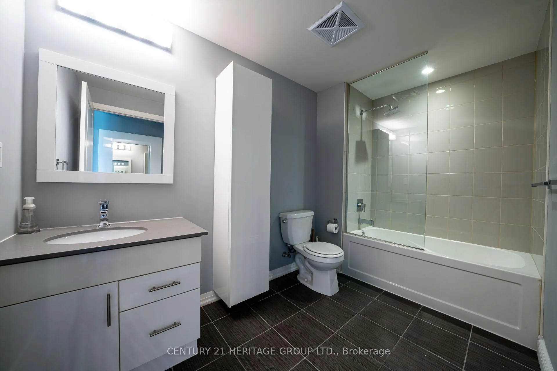 Photo 16 of Unit 607, 295 Cundles Road, Barrie, Alliance — HOMEH