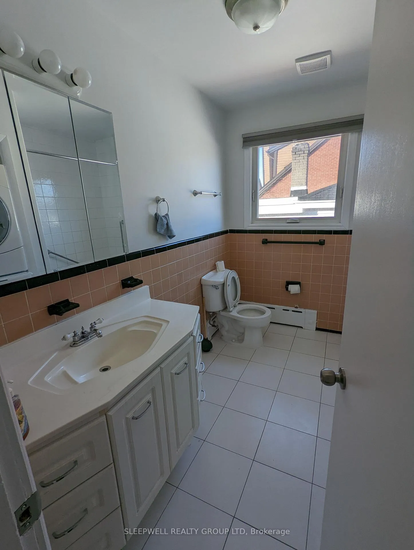 Photo 11 of Unit 3, 264 Bruyere Street, Ottawa, Lower Town — HOMEH