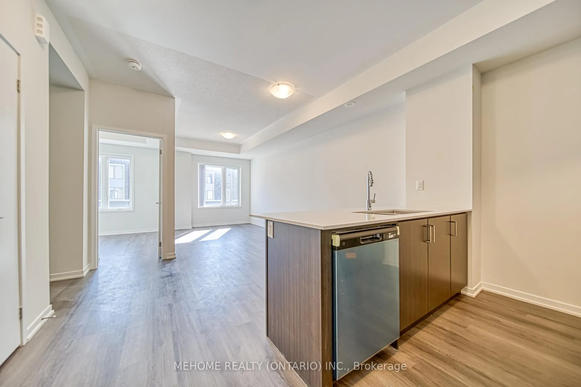 Photo 10 of Unit 254, 121 Honeycrisp Crest Way, Vaughan, Vaughan Corporate Centre — HOMEH