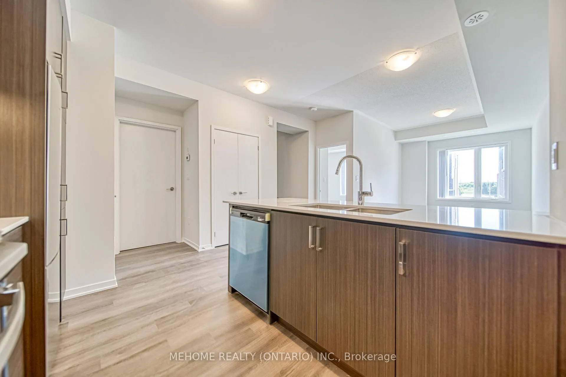 Photo 12 of Unit 254, 121 Honeycrisp Crest Way, Vaughan, Vaughan Corporate Centre — HOMEH