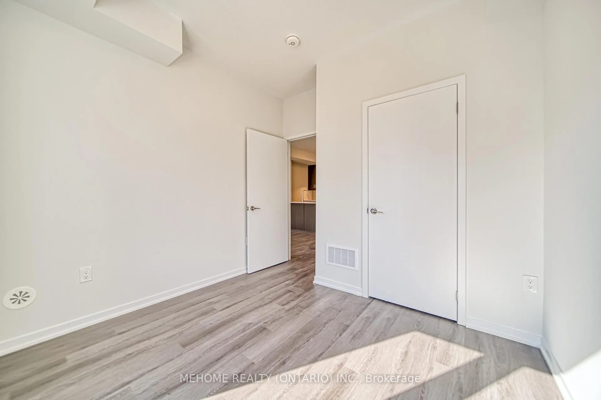 Photo 19 of Unit 254, 121 Honeycrisp Crest Way, Vaughan, Vaughan Corporate Centre — HOMEH