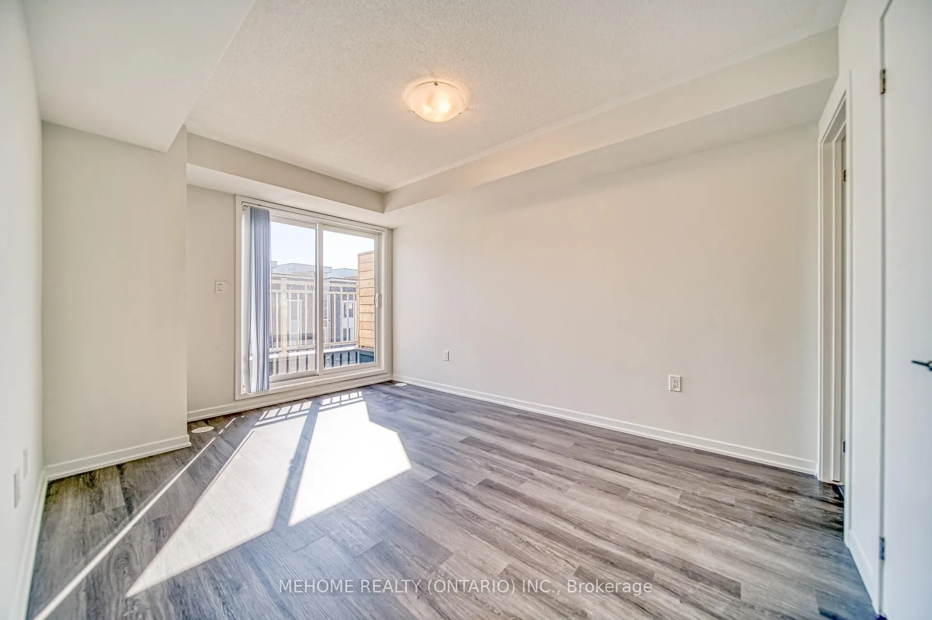 Photo 22 of Unit 254, 121 Honeycrisp Crest Way, Vaughan, Vaughan Corporate Centre — HOMEH