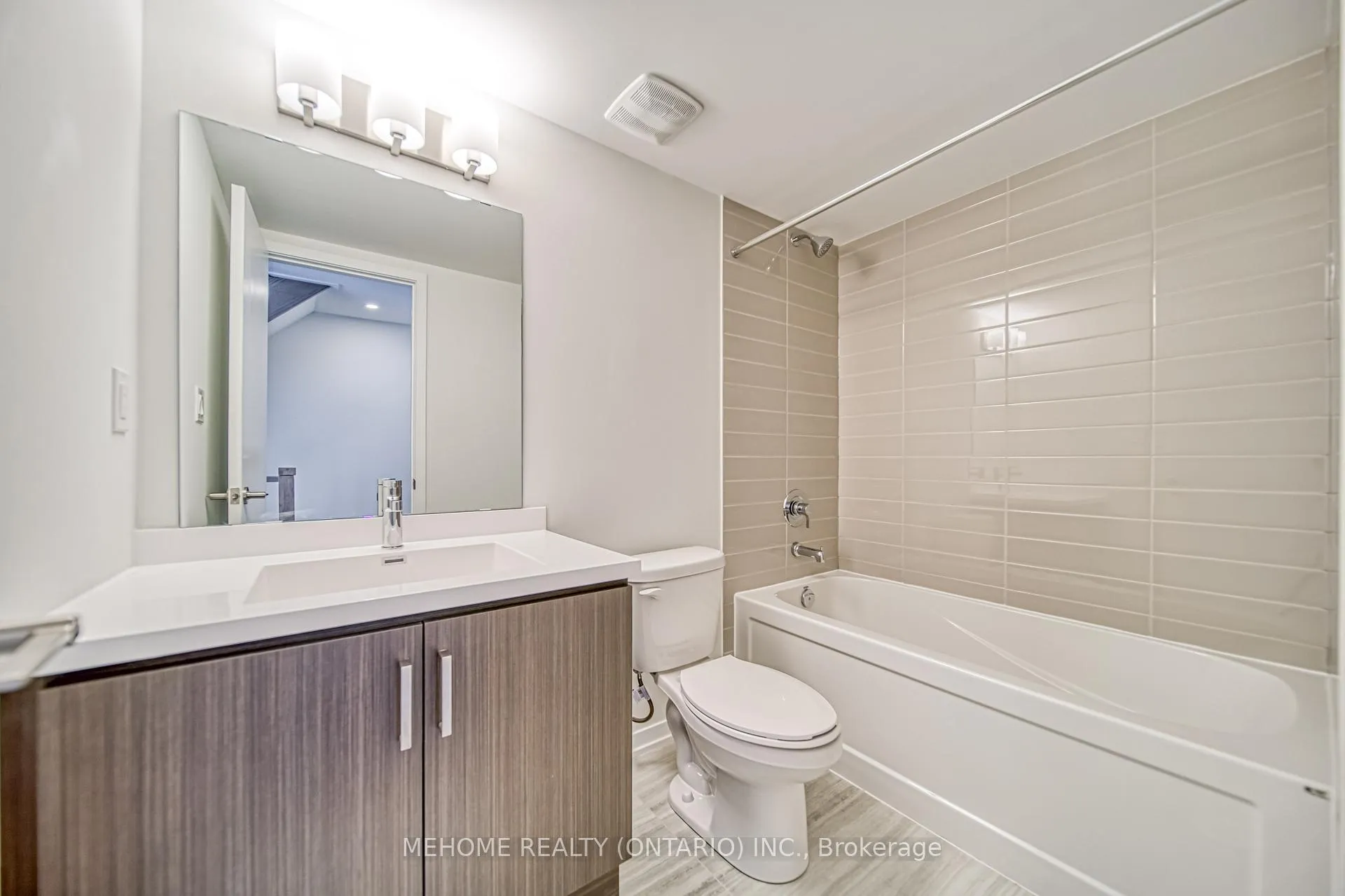 Photo 28 of Unit 254, 121 Honeycrisp Crest Way, Vaughan, Vaughan Corporate Centre — HOMEH