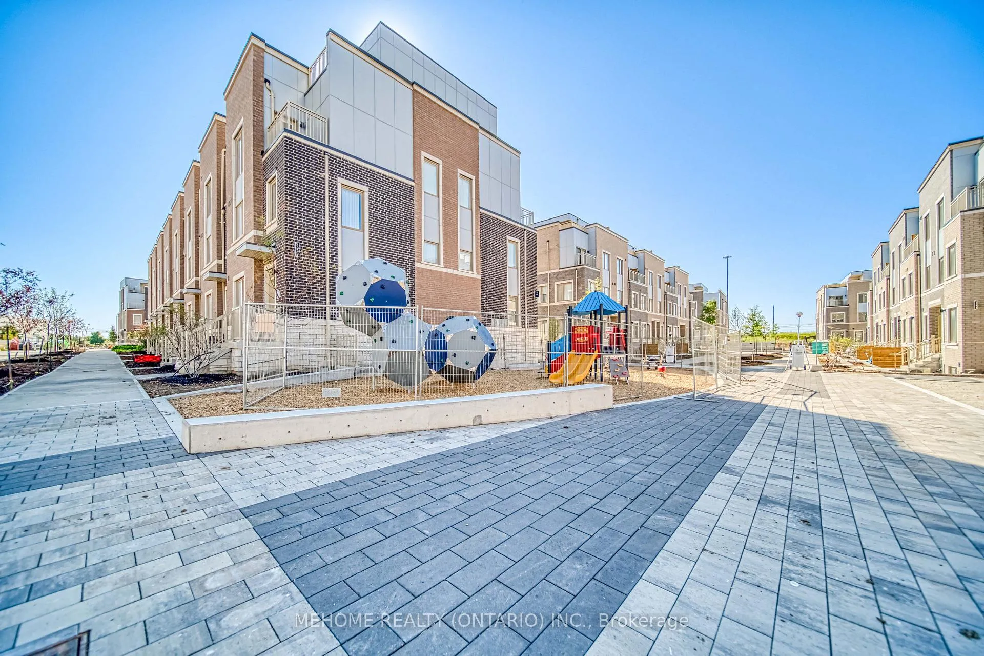 Photo 34 of Unit 254, 121 Honeycrisp Crest Way, Vaughan, Vaughan Corporate Centre — HOMEH
