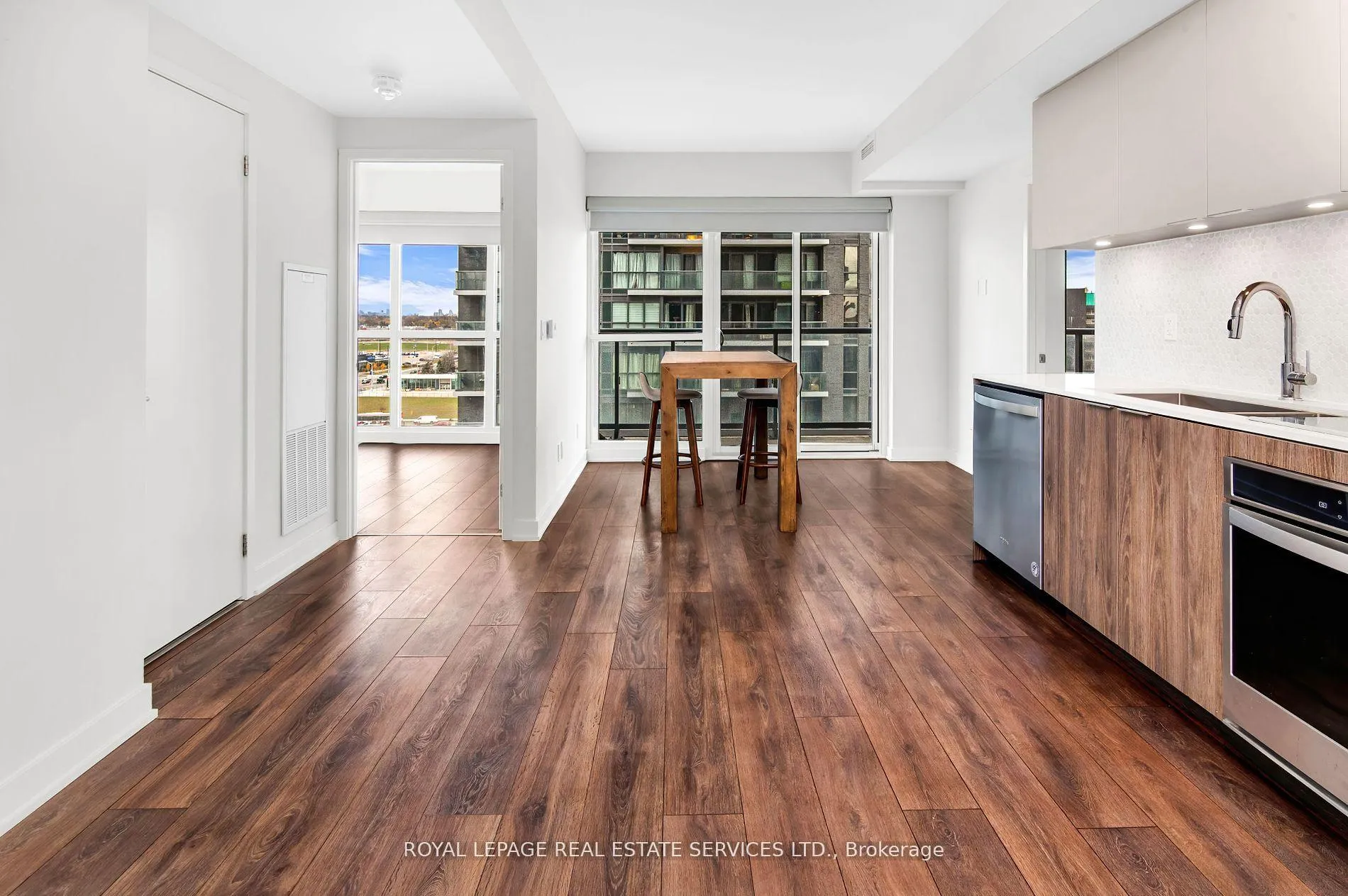Photo 4 of Unit 1003, 2 Sonic Way, Toronto, Flemingdon Park — HOMEH