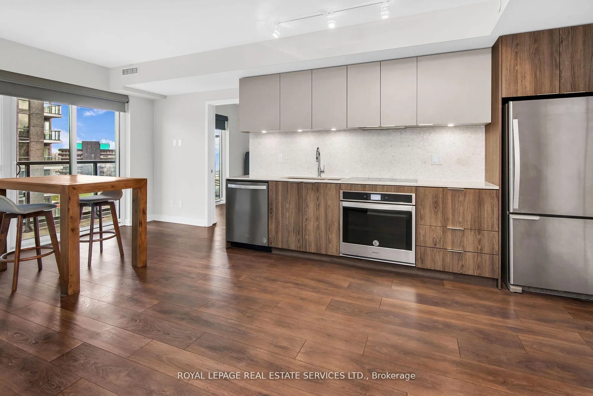 Photo 6 of Unit 1003, 2 Sonic Way, Toronto, Flemingdon Park — HOMEH