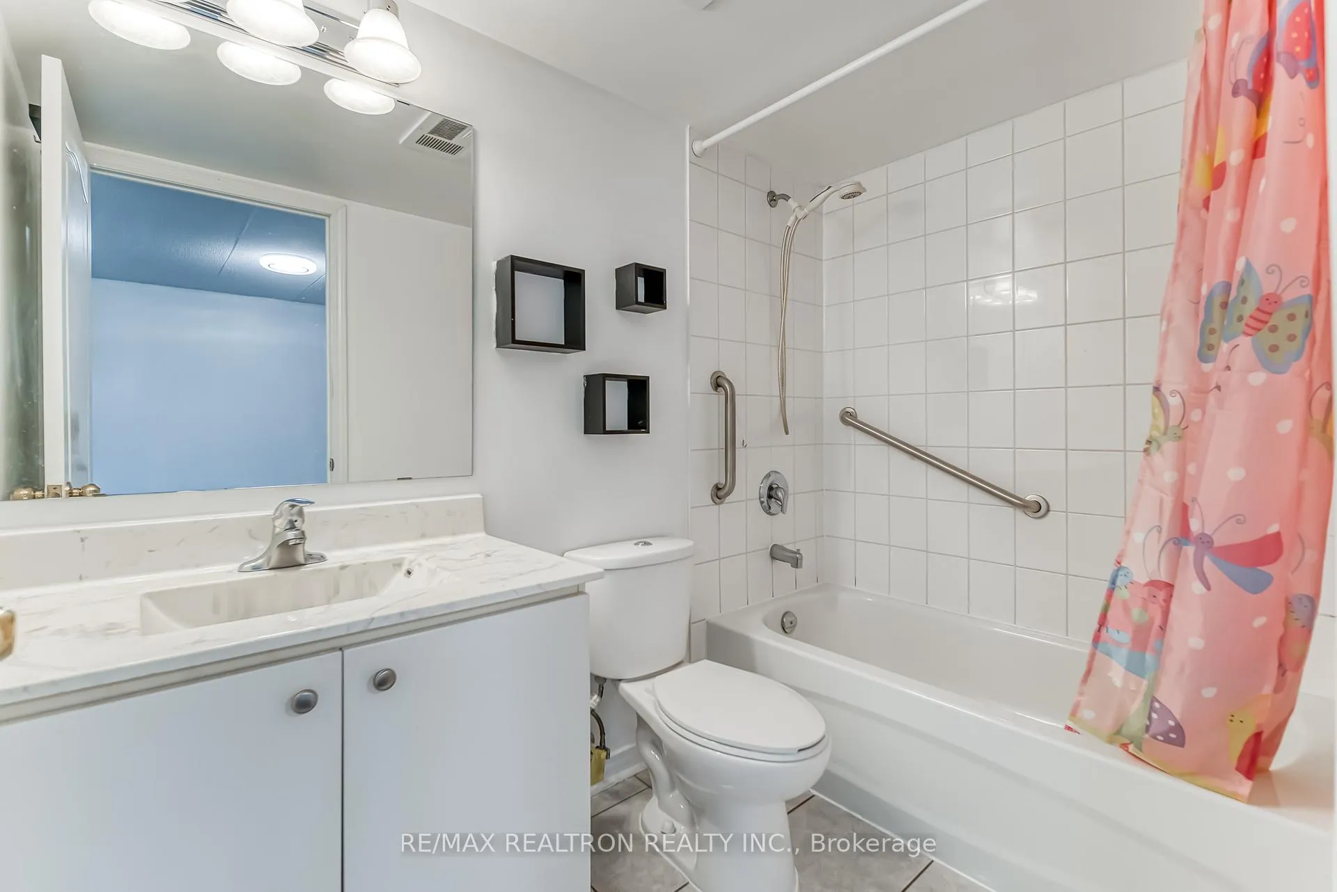 Photo 9 of Unit 310, 4600 Steeles Avenue E, Markham, Milliken Mills East — HOMEH