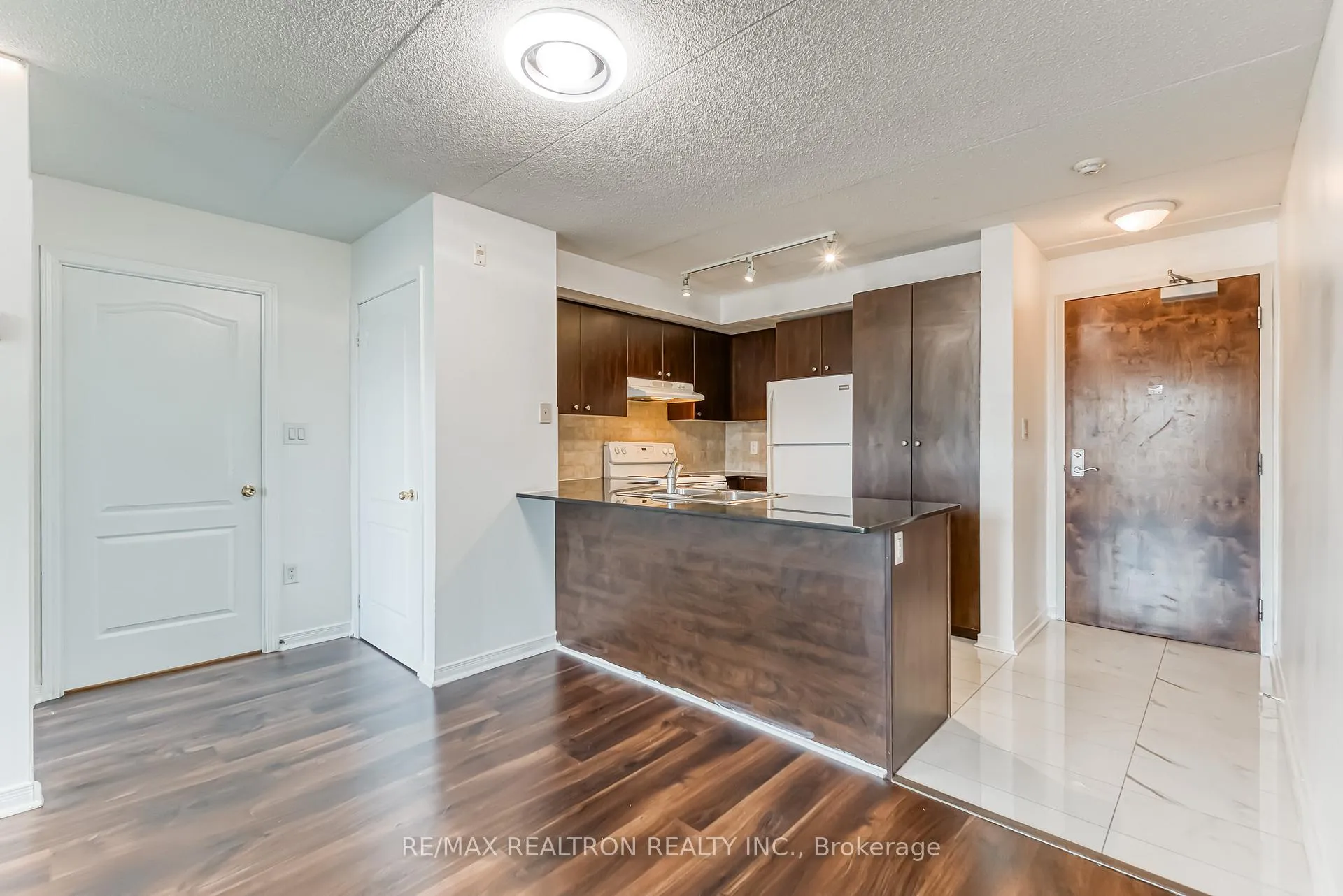 Photo 12 of Unit 310, 4600 Steeles Avenue E, Markham, Milliken Mills East — HOMEH