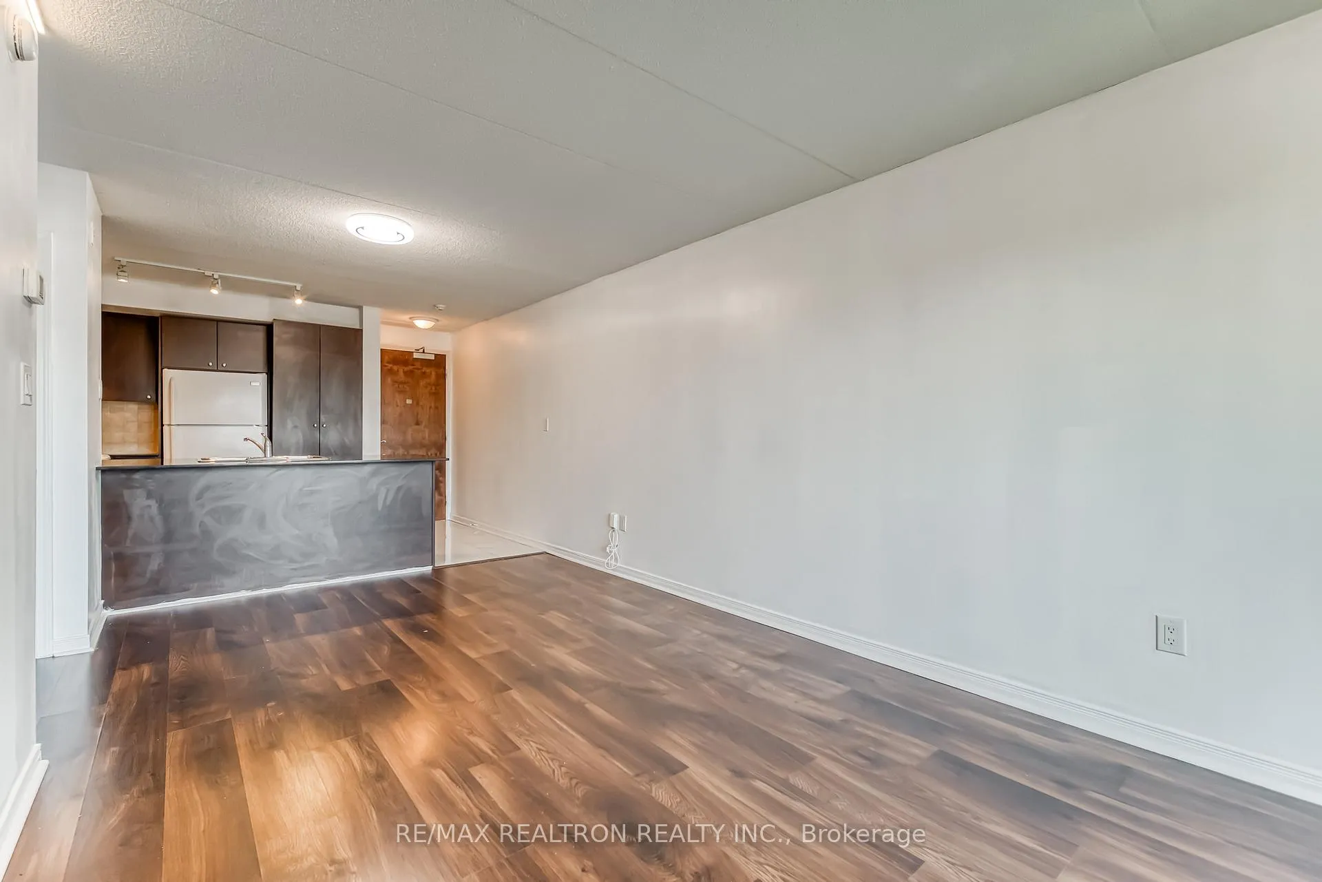 Photo 14 of Unit 310, 4600 Steeles Avenue E, Markham, Milliken Mills East — HOMEH