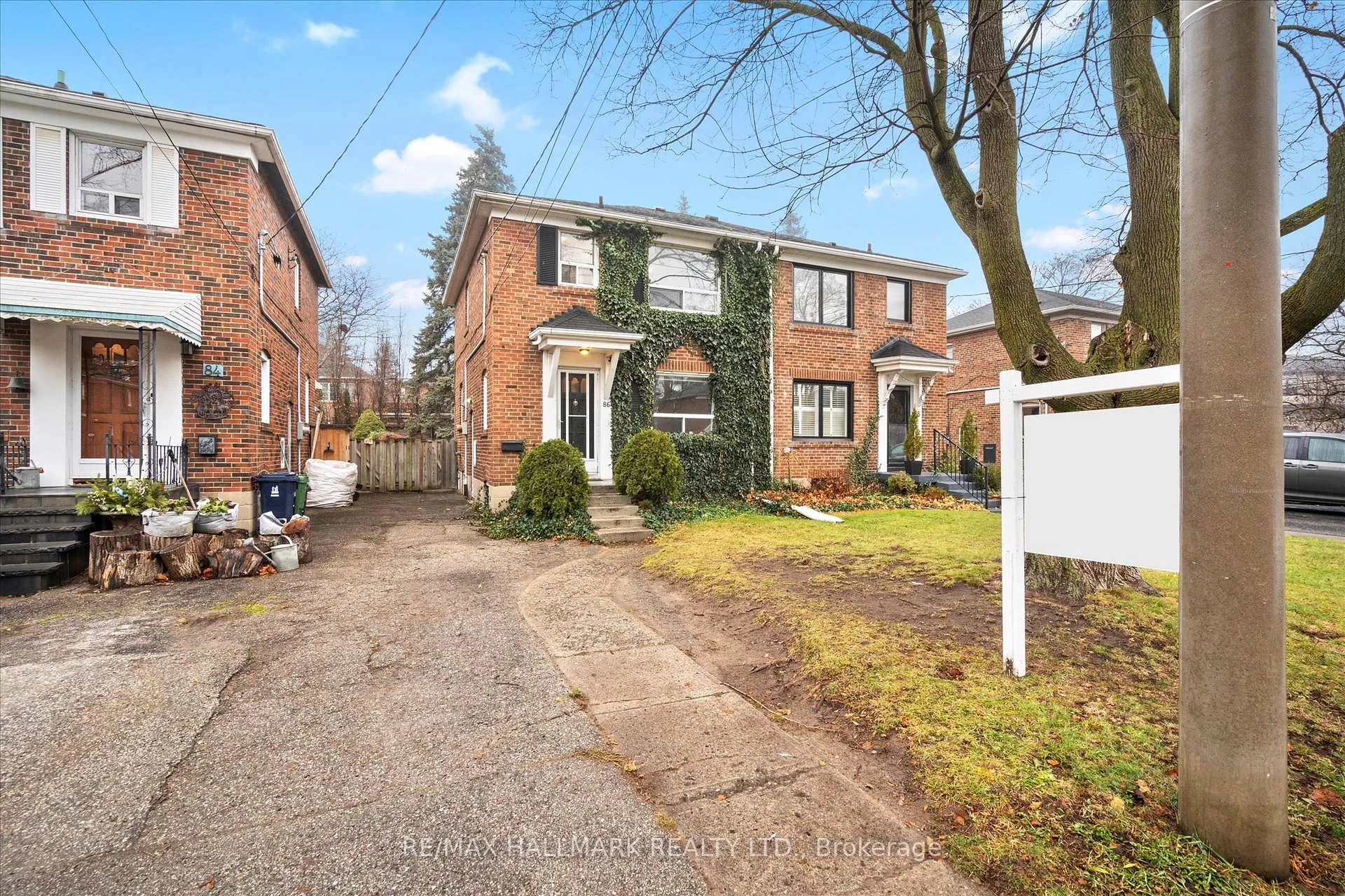 Photo 2 of 86 Thursfield Crescent, Toronto, Leaside — HOMEH