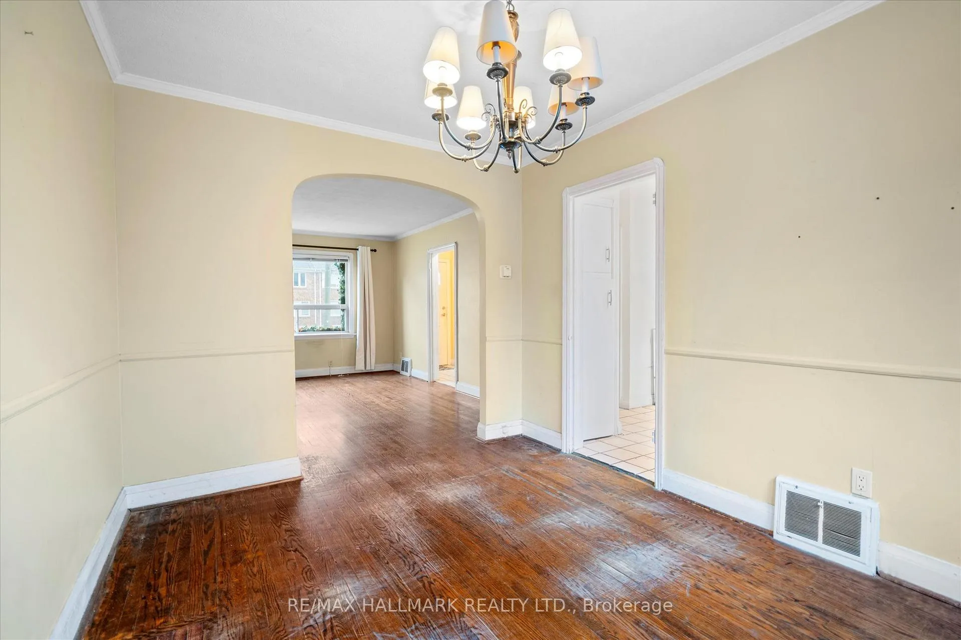 Photo 12 of 86 Thursfield Crescent, Toronto, Leaside — HOMEH